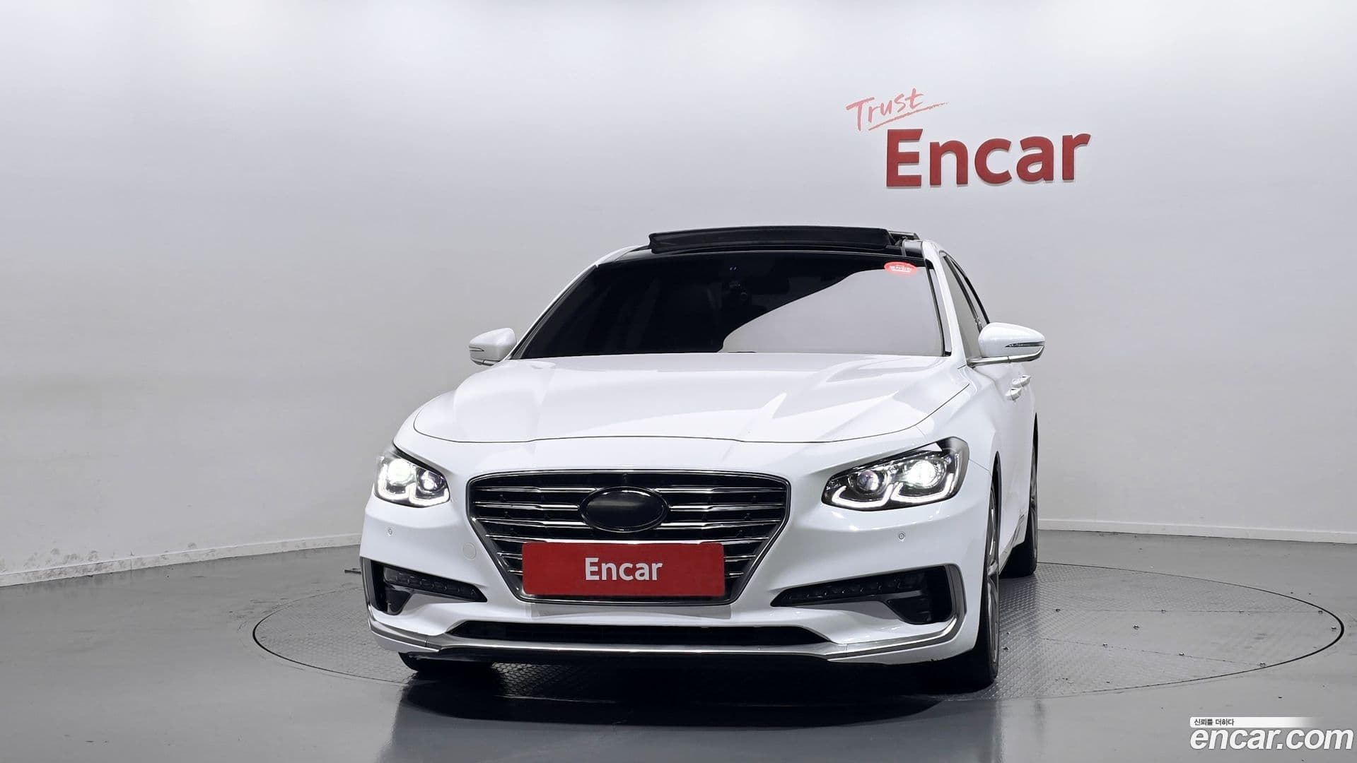 Main__Slider__Photo:Grandeur Hyundai 2017.9-2