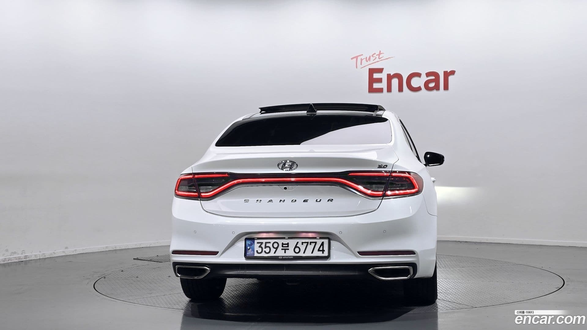 Main__Slider__Photo:Grandeur Hyundai 2017.9-3