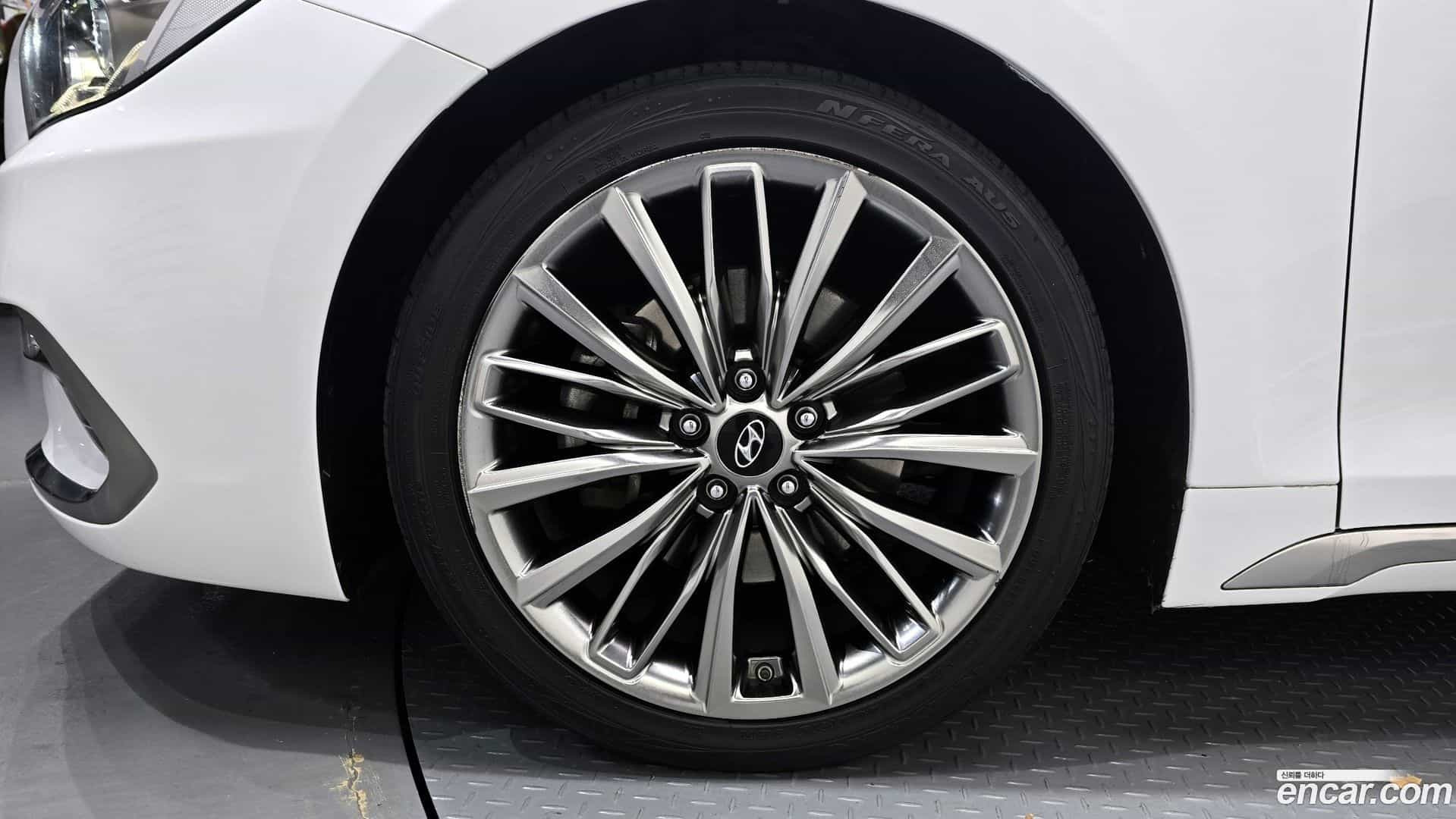 Grandeur Hyundai 2017.9-OUTER-005