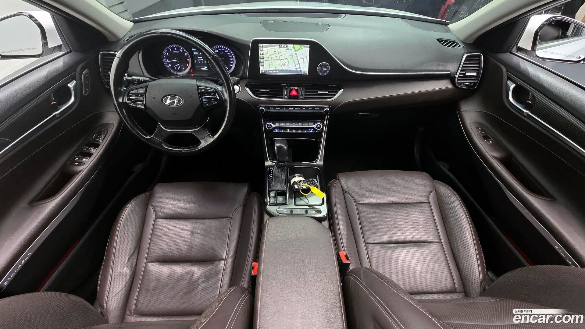 Main__Slider__Photo:Grandeur Hyundai 2017.9-6