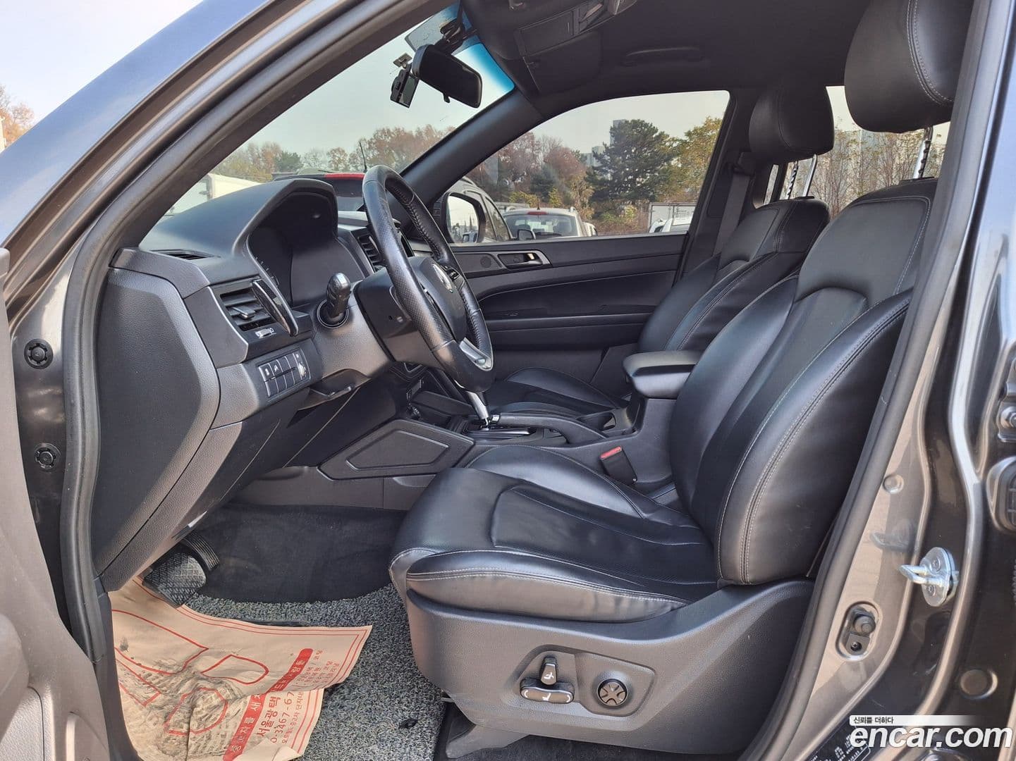 Main__Slider__Photo:Rexton KG_Mobility_Ssangyong 2020.0-6