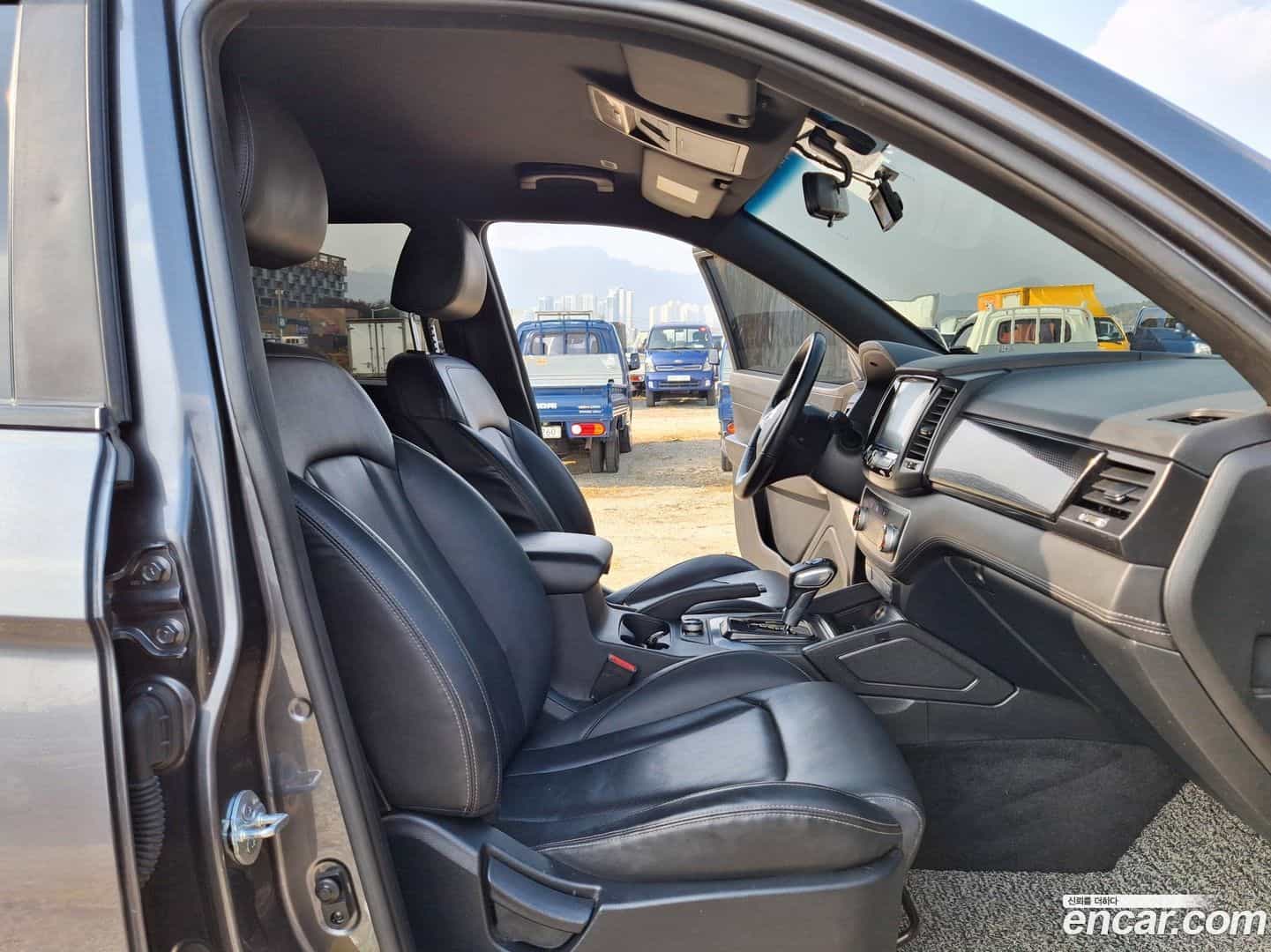 Rexton KG_Mobility_Ssangyong 2020.0-INNER-008