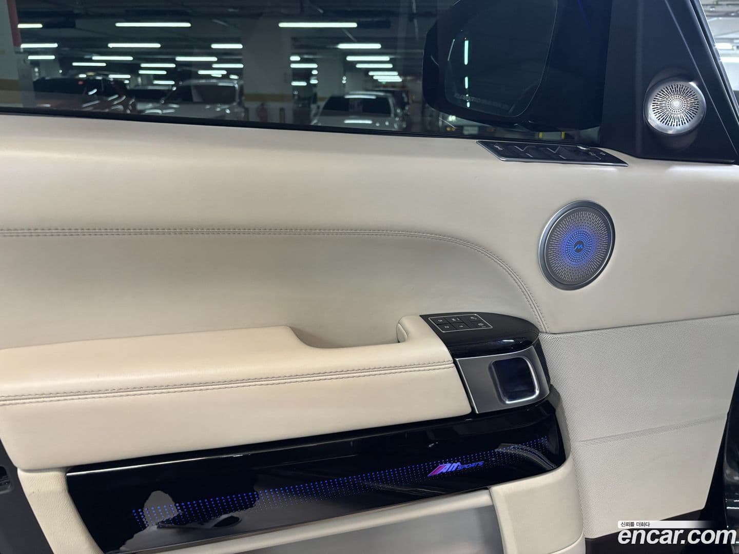 Main__Slider__Photo:Range Rover Land Rover 2016.11-5