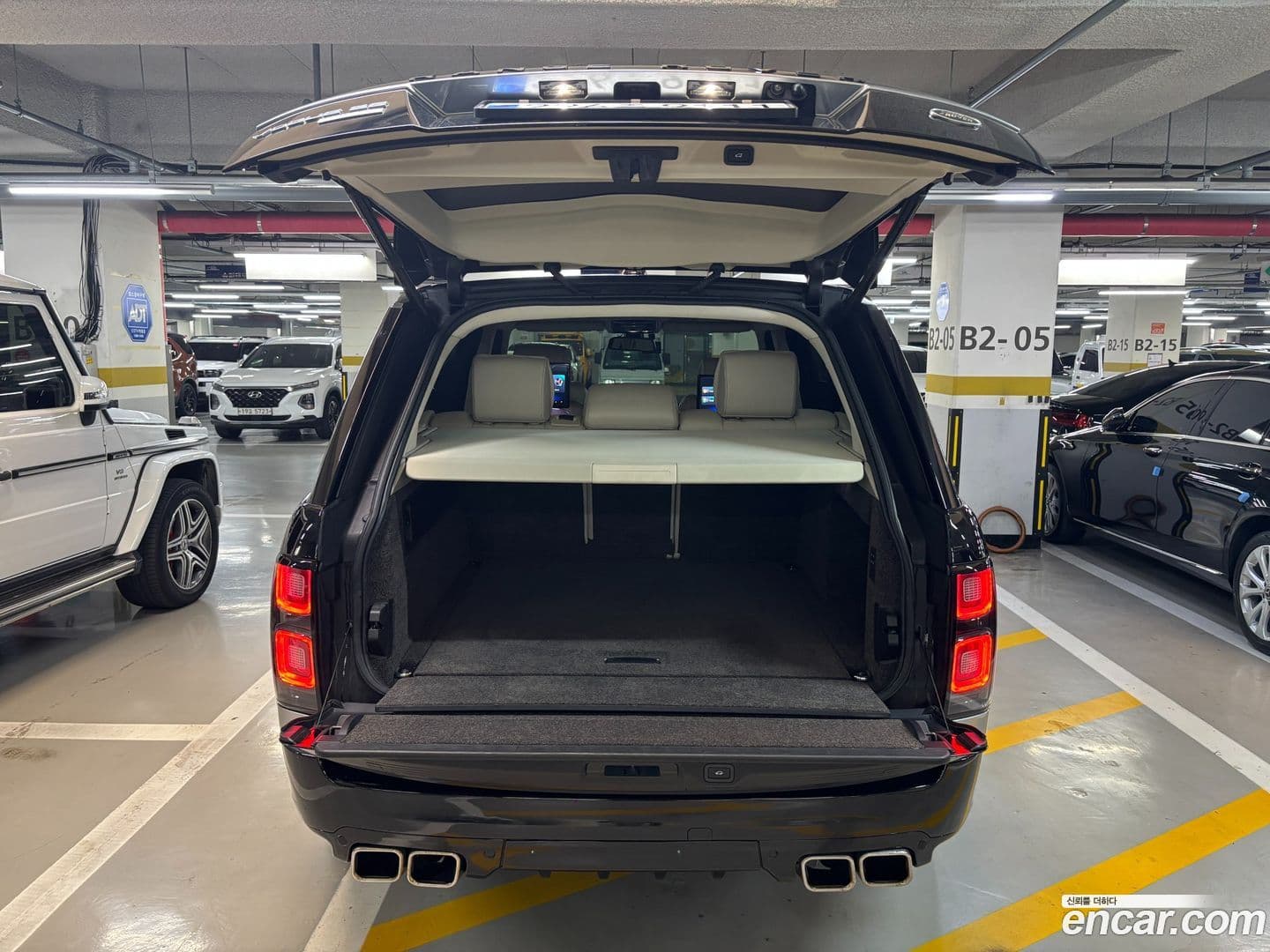 Main__Slider__Photo:Range Rover Land Rover 2016.11-14