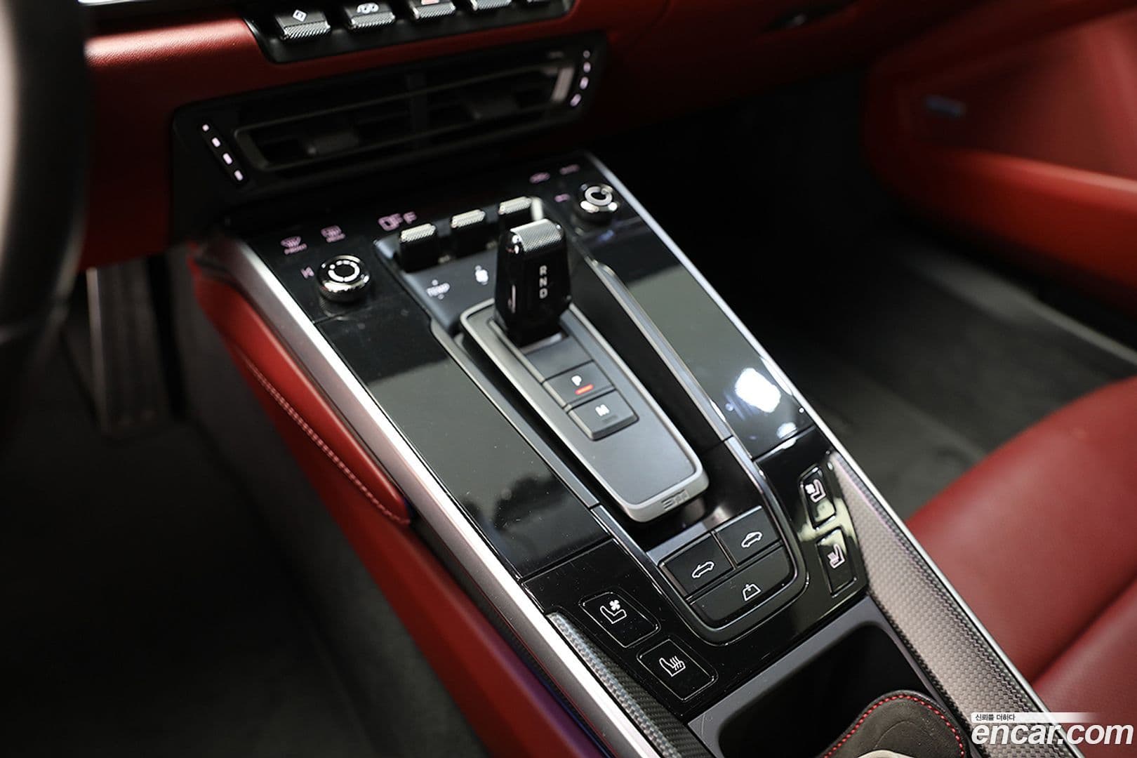 Main__Slider__Photo:911 Porsche 2020.9-12