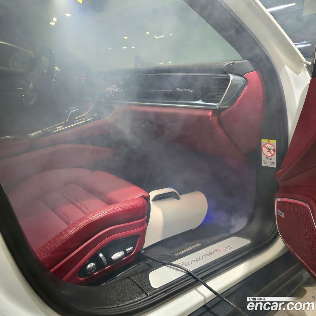 Main__Slider__Photo:Panamera Porsche 2020.7-1