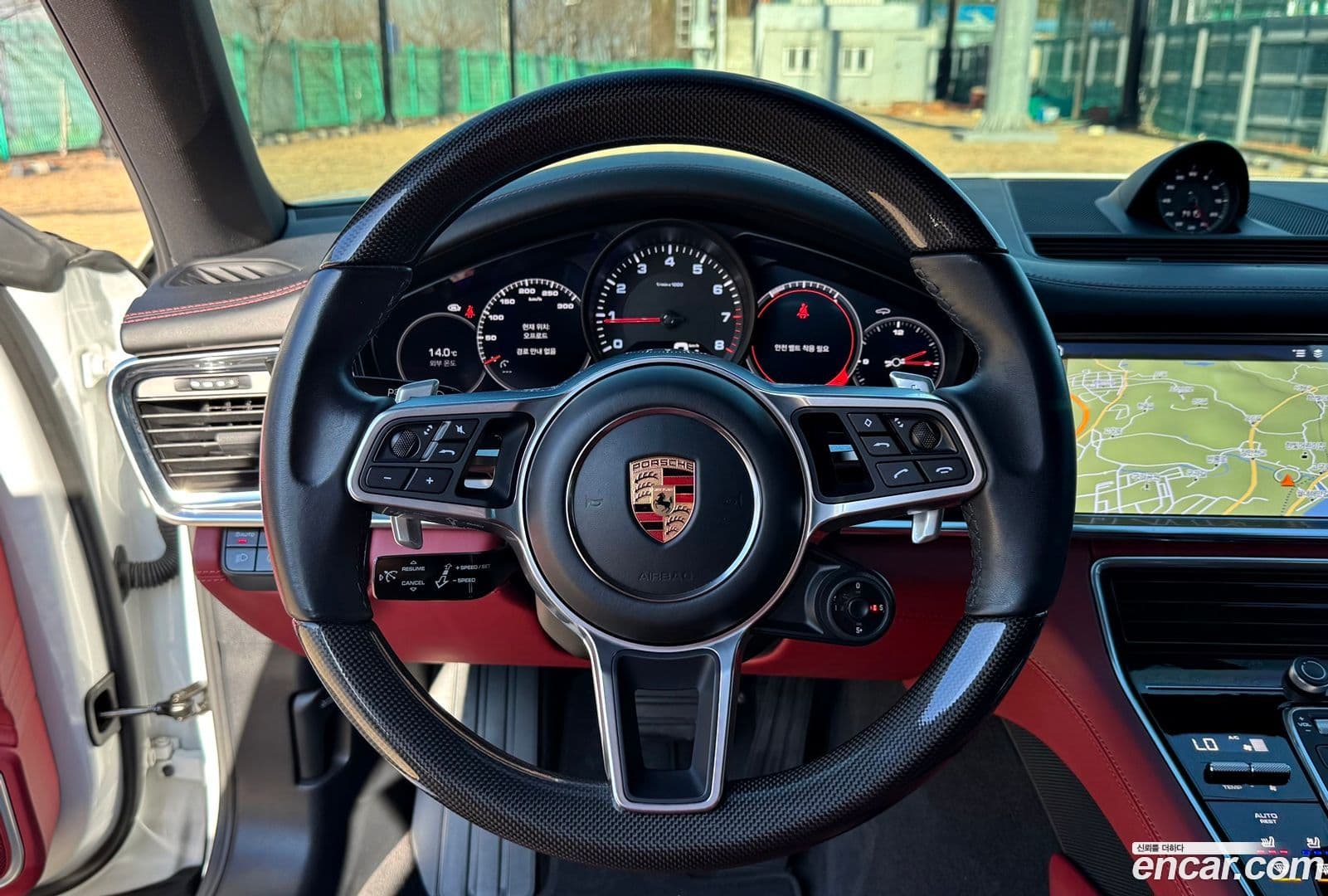 Main__Slider__Photo:Panamera Porsche 2020.7-8