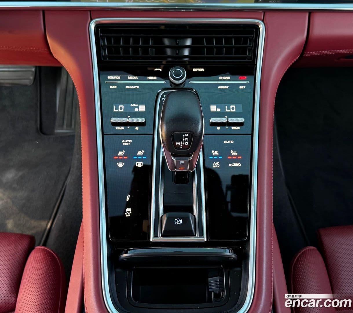 Main__Slider__Photo:Panamera Porsche 2020.7-16