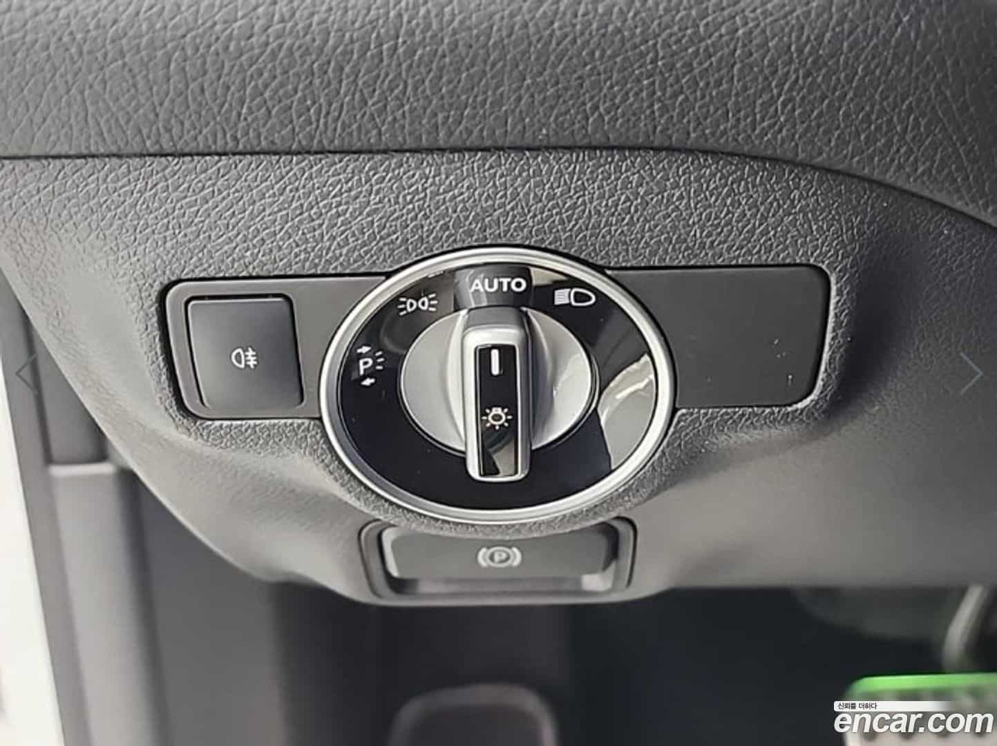 CLA-Class Mercedes-Benz 2018.7-OPTION-021