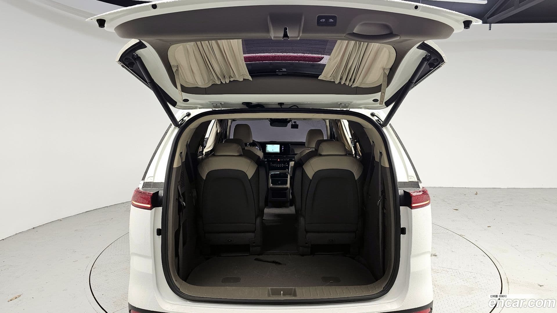 Main__Slider__Photo:Canival Kia 2022.10-19