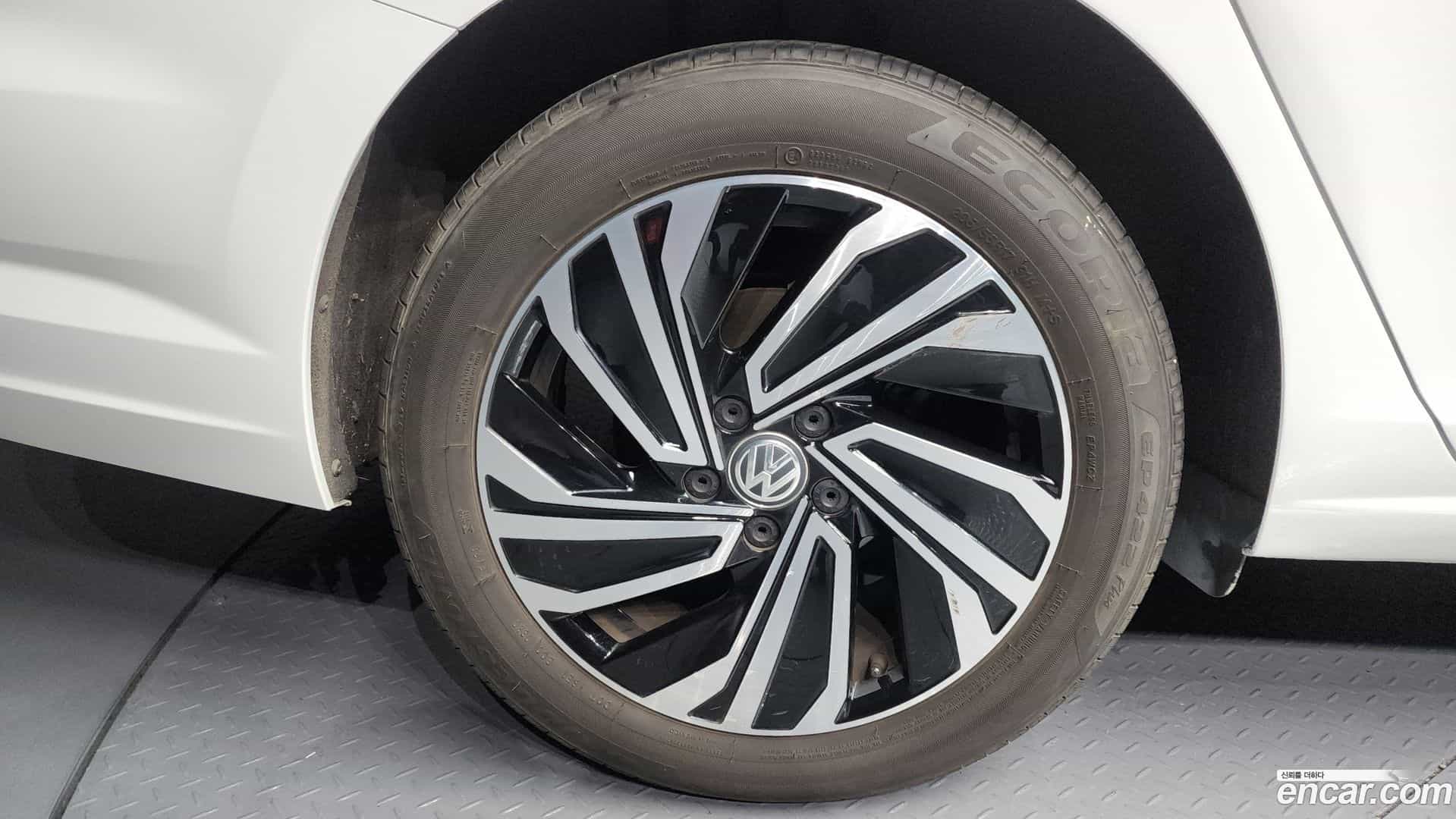 Jetta Volkswagen 2020.10-OUTER-005