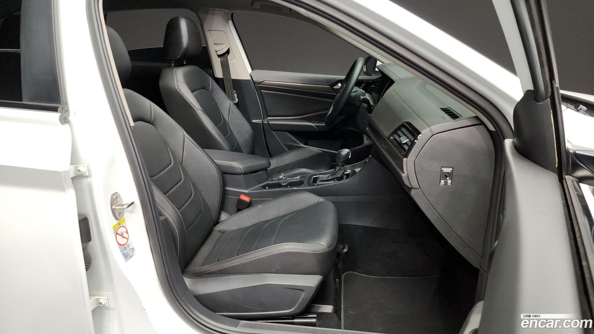 Main__Slider__Photo:Jetta Volkswagen 2020.10-9