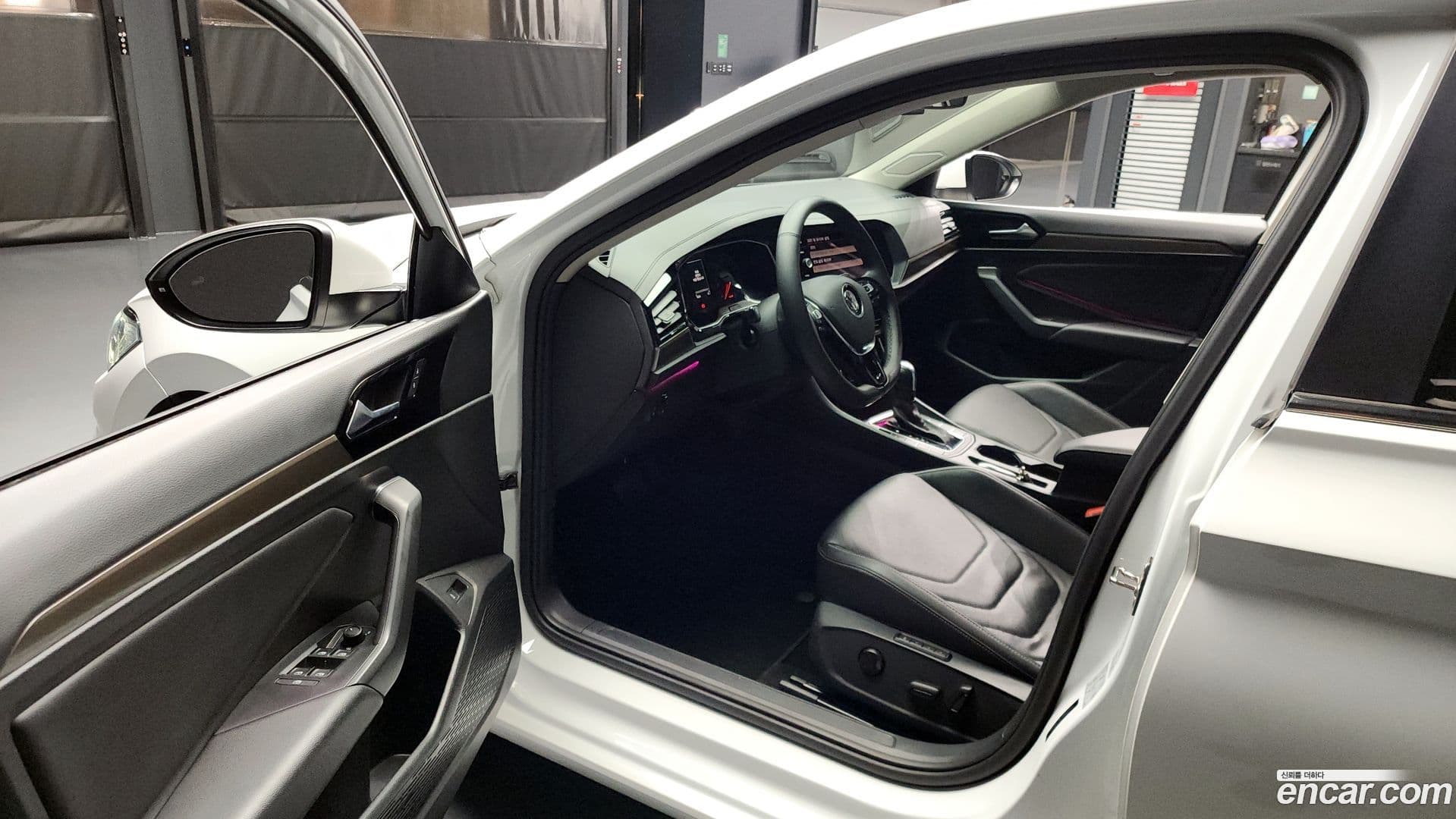 Main__Slider__Photo:Jetta Volkswagen 2020.10-10