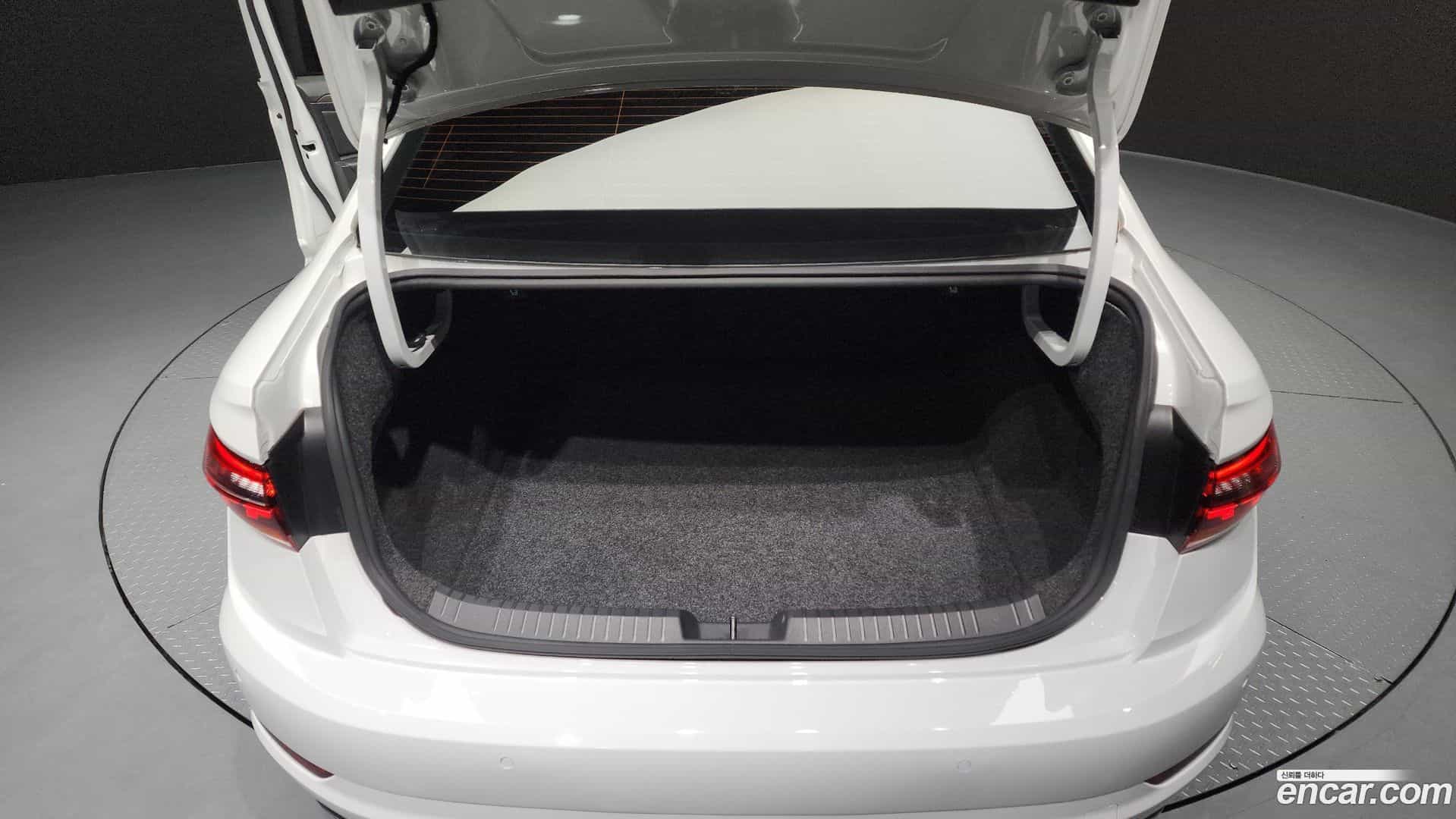 Jetta Volkswagen 2020.10-OPTION-024