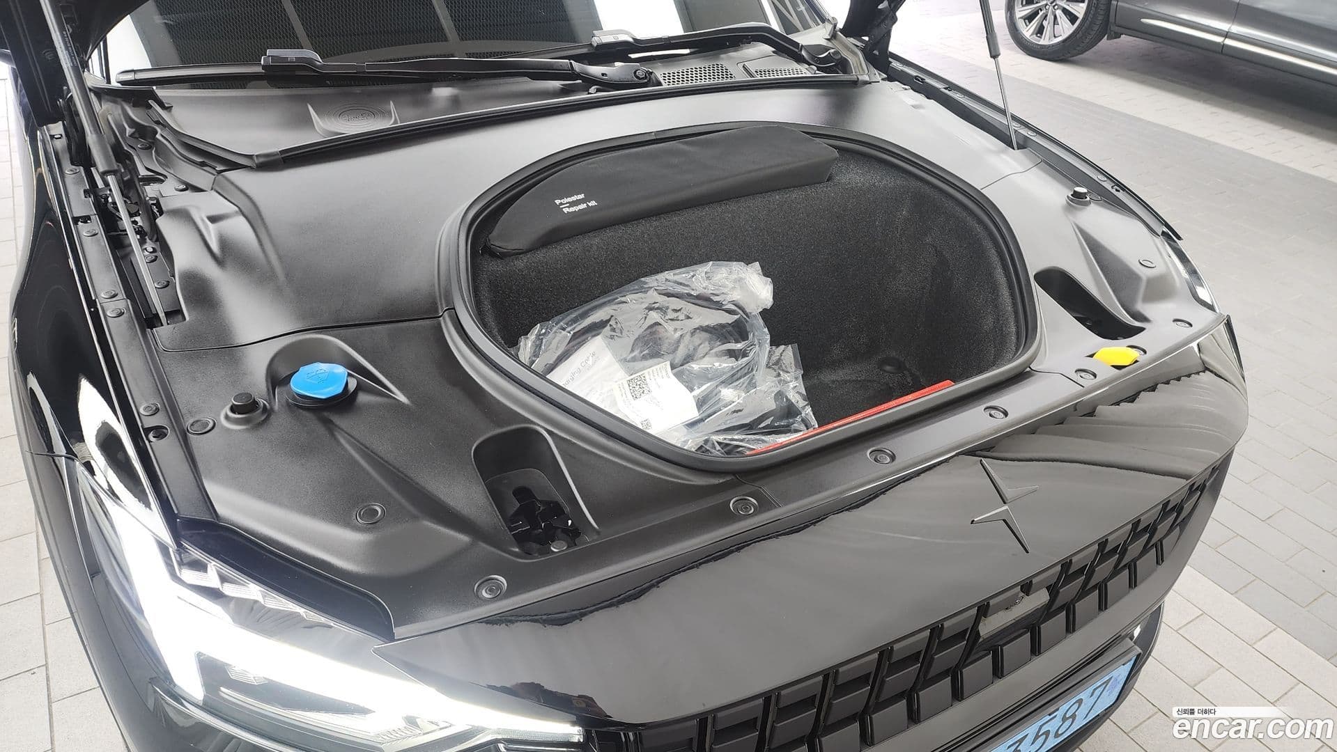 Main__Slider__Photo:Polestar 2 Polestar 2022.3-5