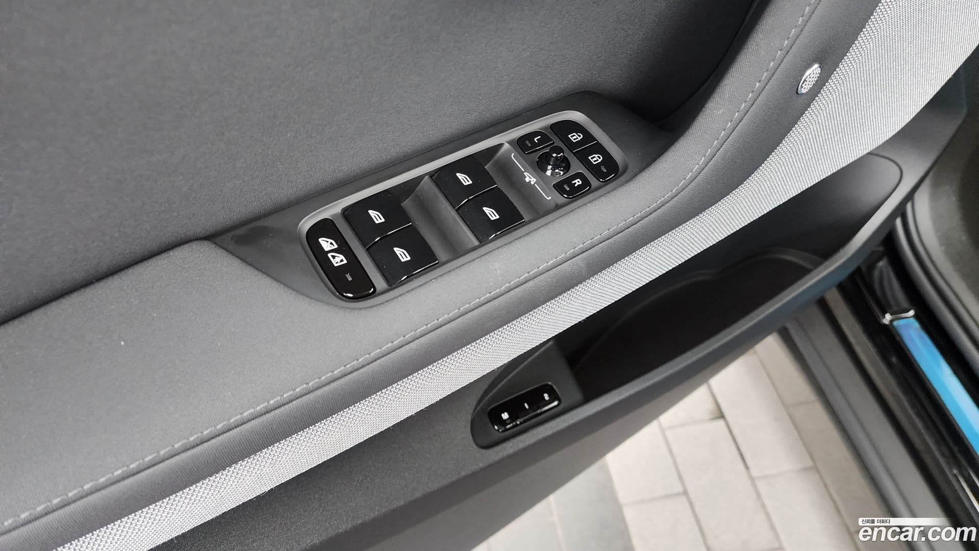 Main__Slider__Photo:Polestar 2 Polestar 2022.3-17