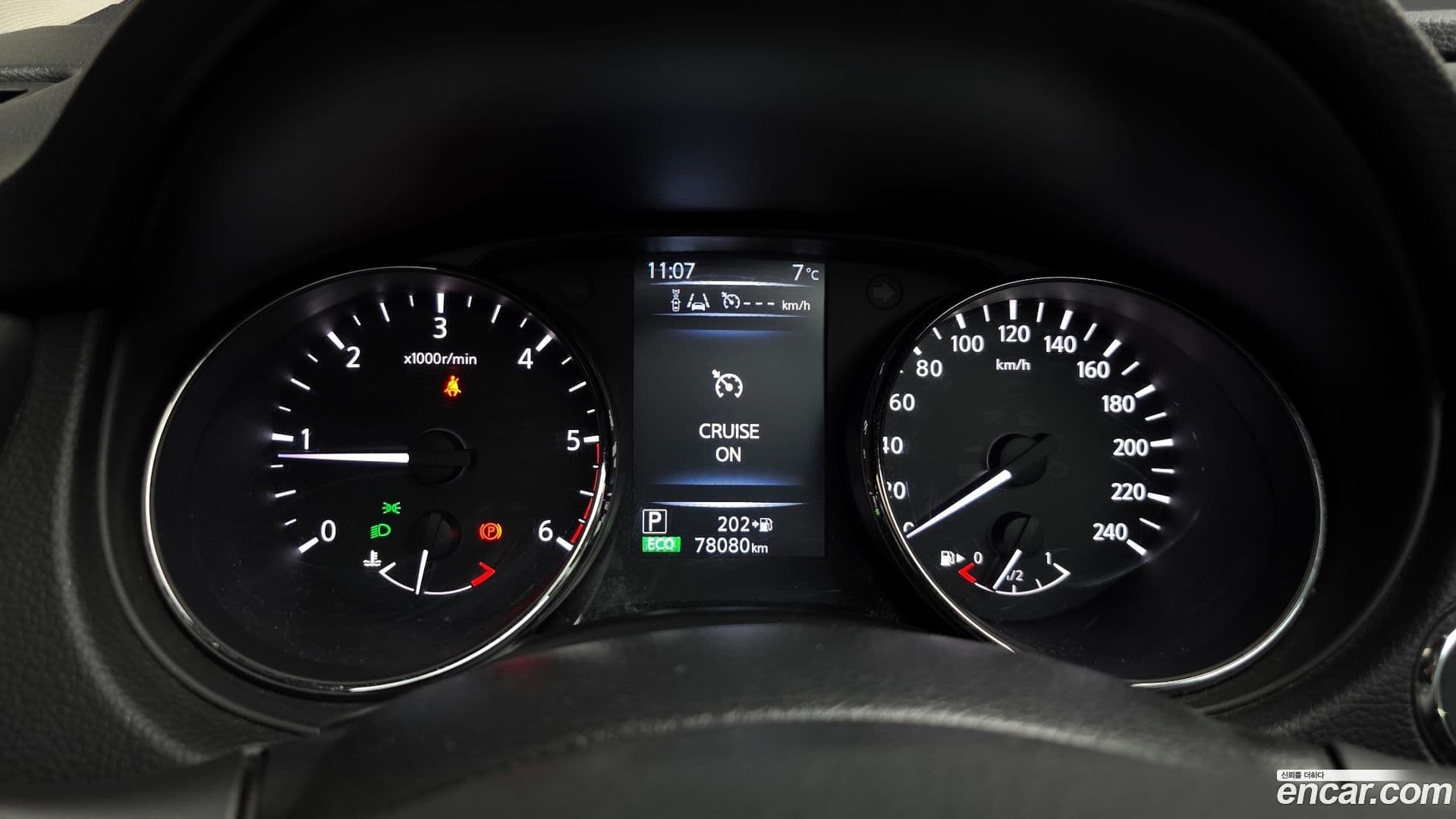 Main__Slider__Photo:Qashqai Nissan 2016.0-7