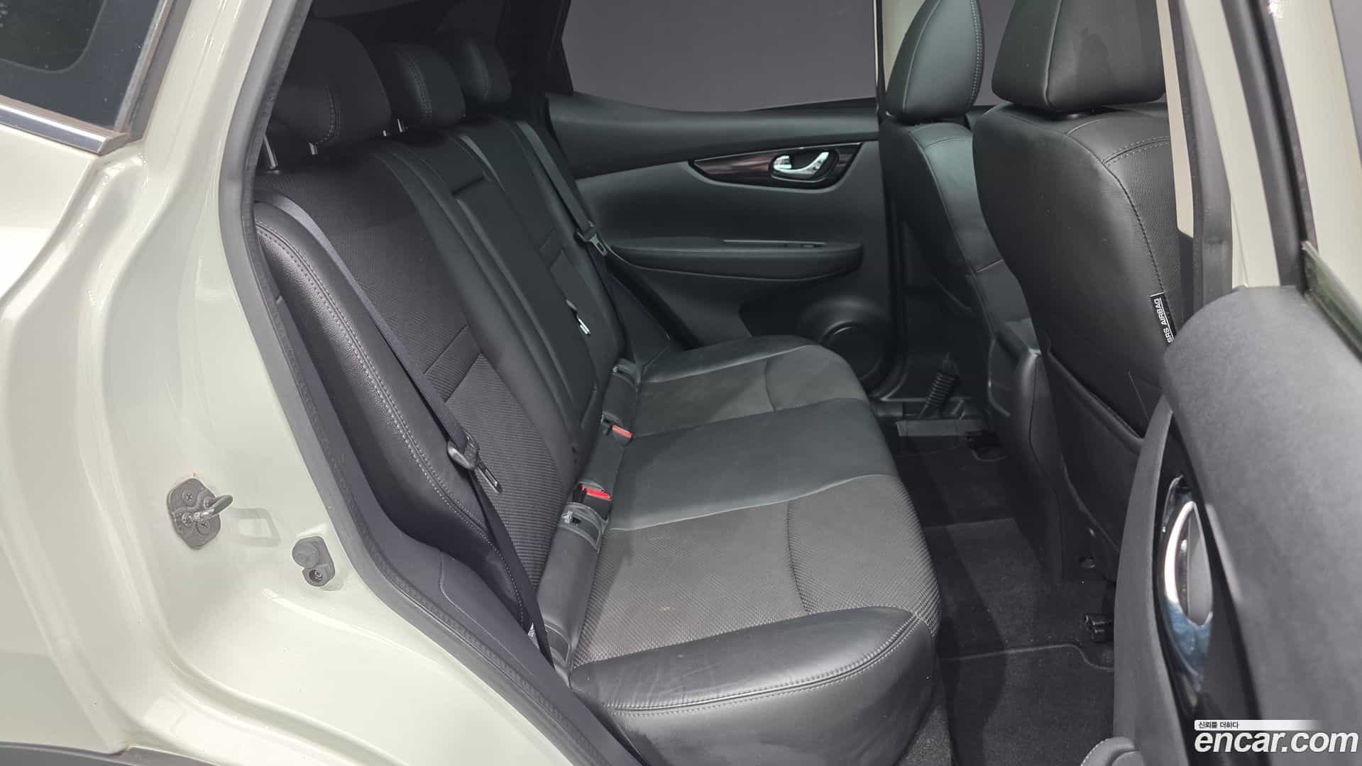 Qashqai Nissan 2016.0-OPTION-016