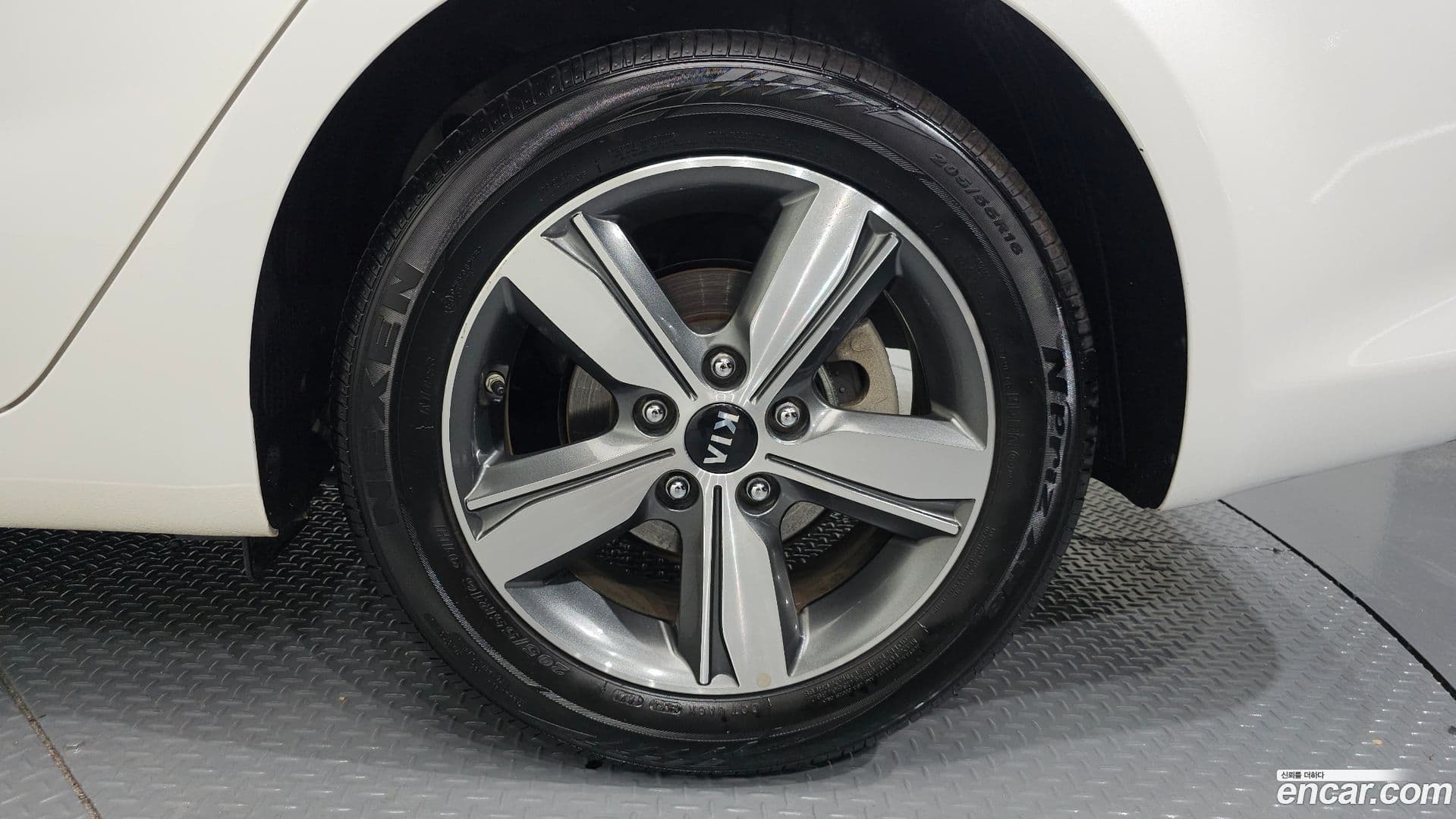 Main__Slider__Photo:K3 Kia 2017.10-4