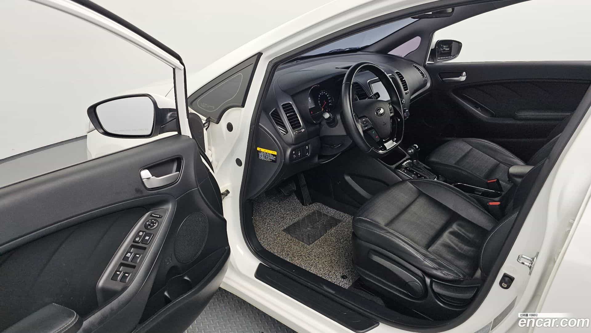 K3 Kia 2017.10-INNER-010