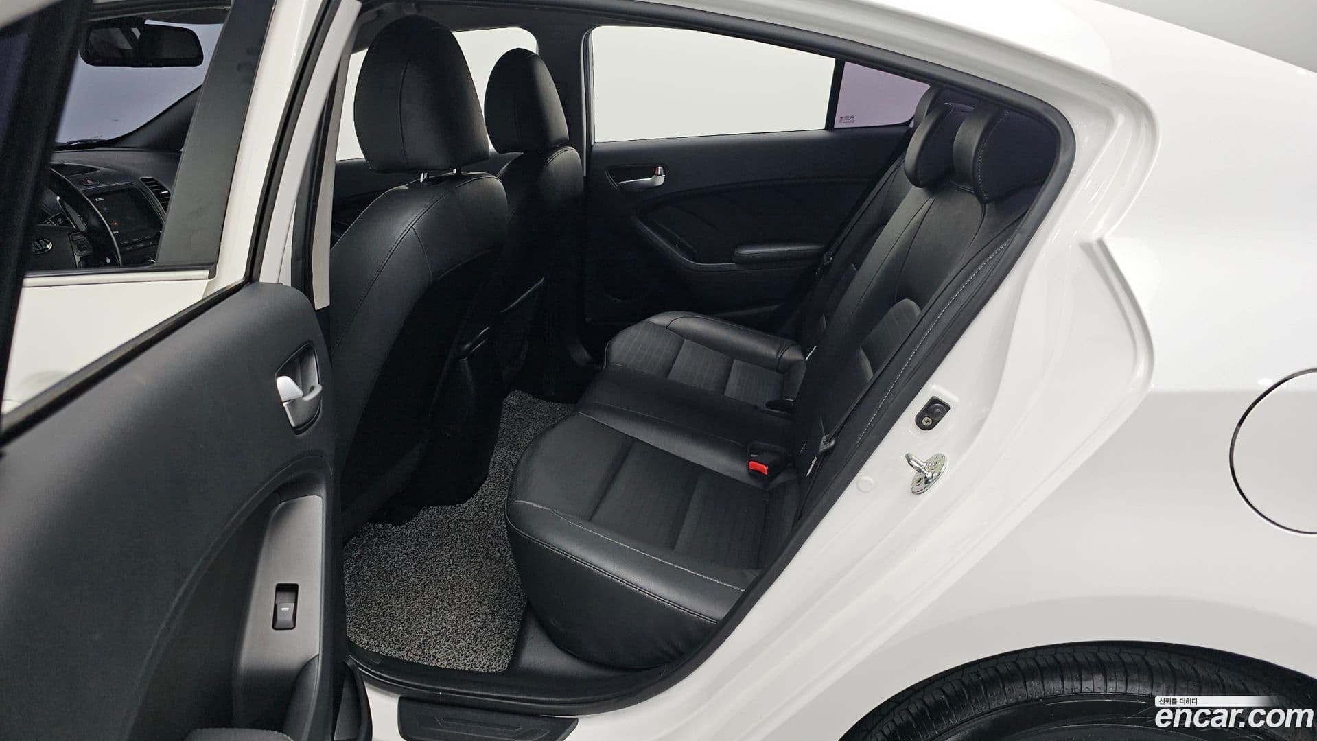 Main__Slider__Photo:K3 Kia 2017.10-10