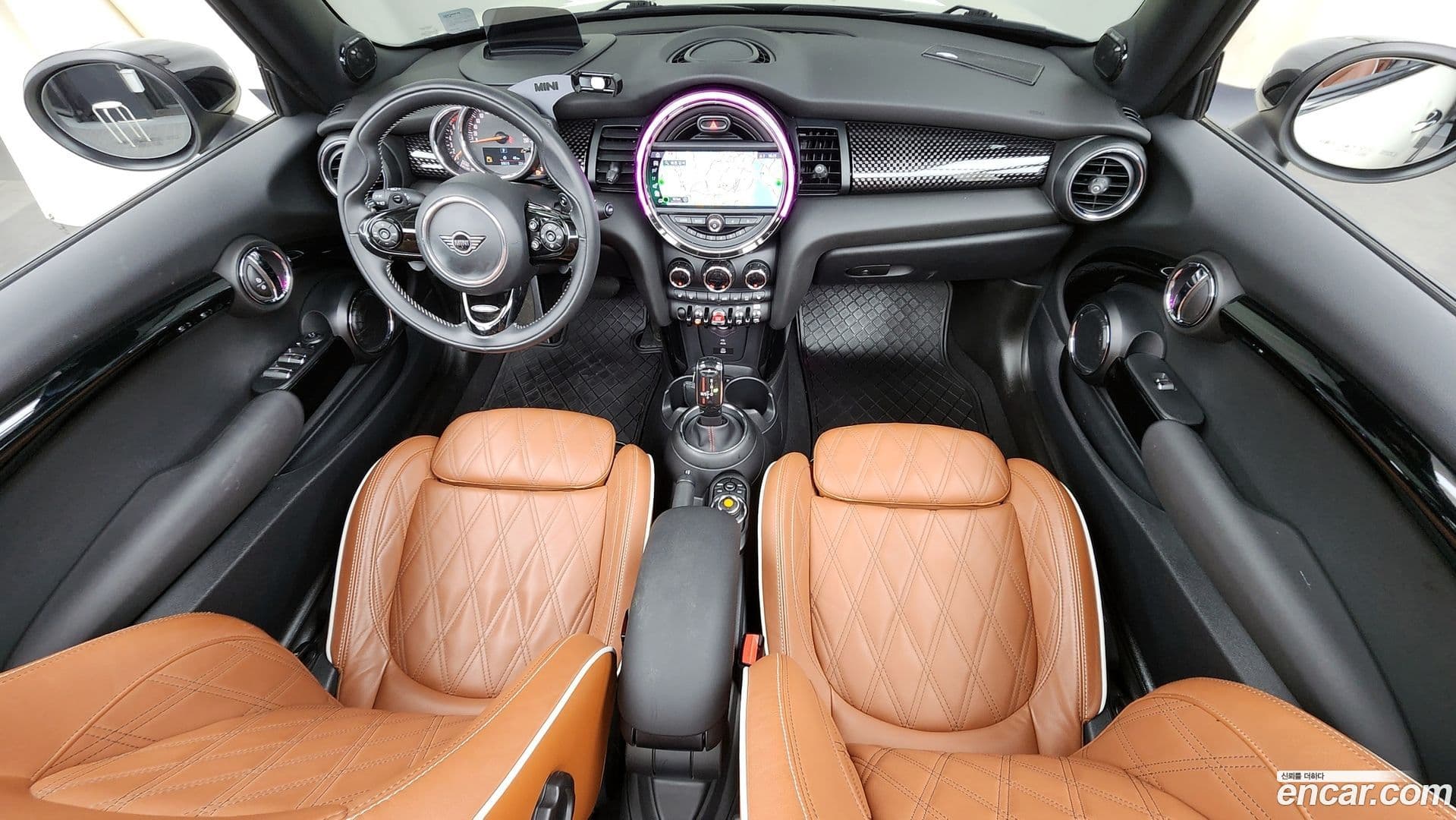 Main__Slider__Photo:Cooper Convertible Mini 2020.5-6