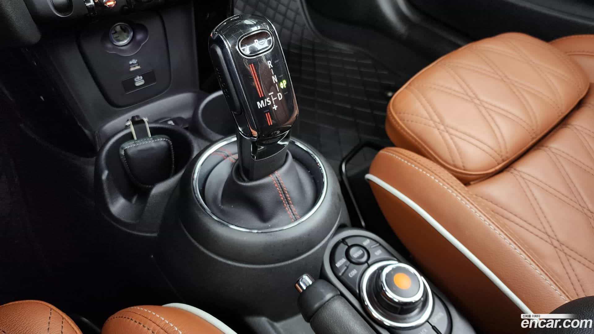 Cooper Convertible Mini 2020.5-INNER-009