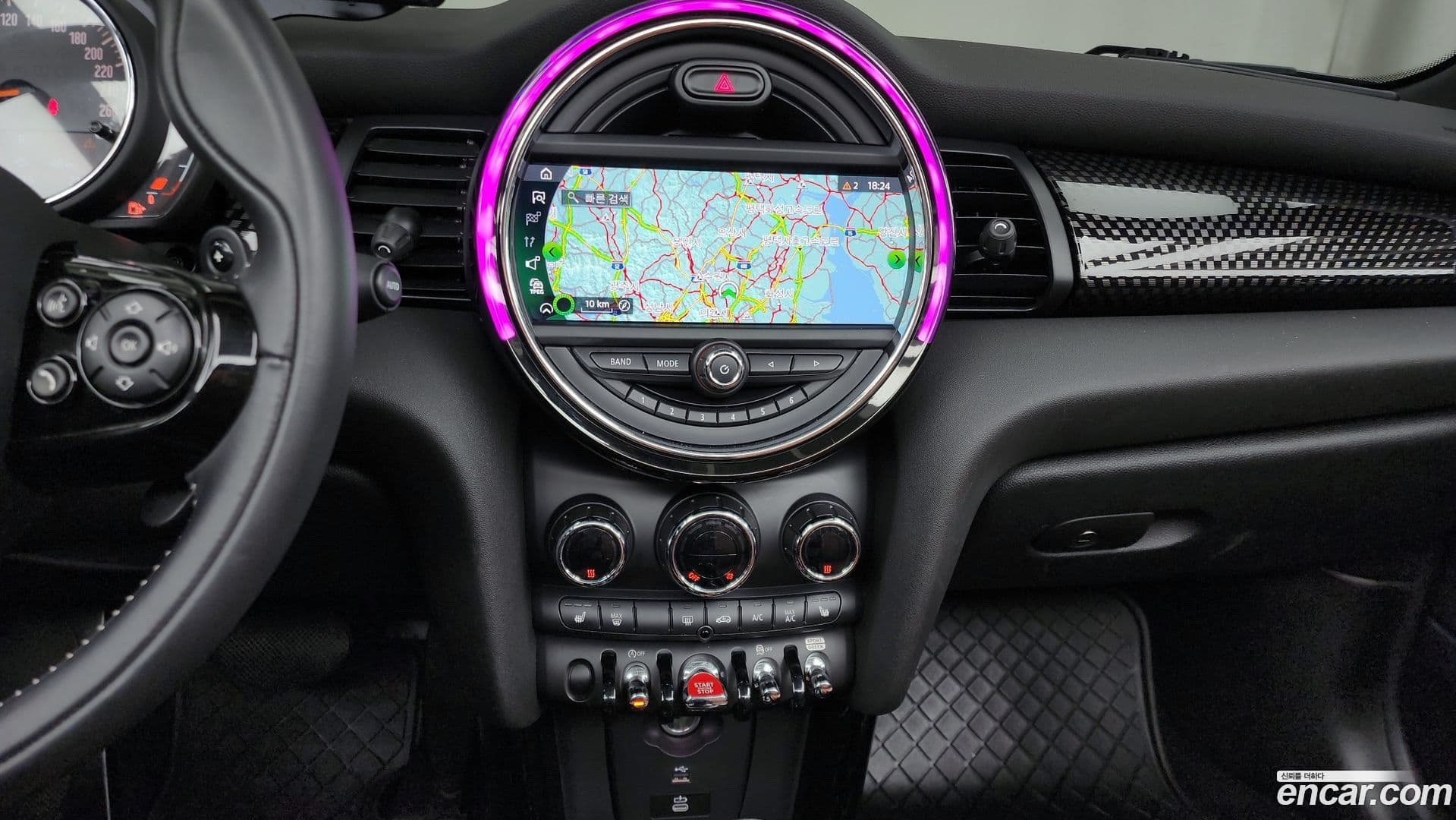 Main__Slider__Photo:Cooper Convertible Mini 2020.5-13