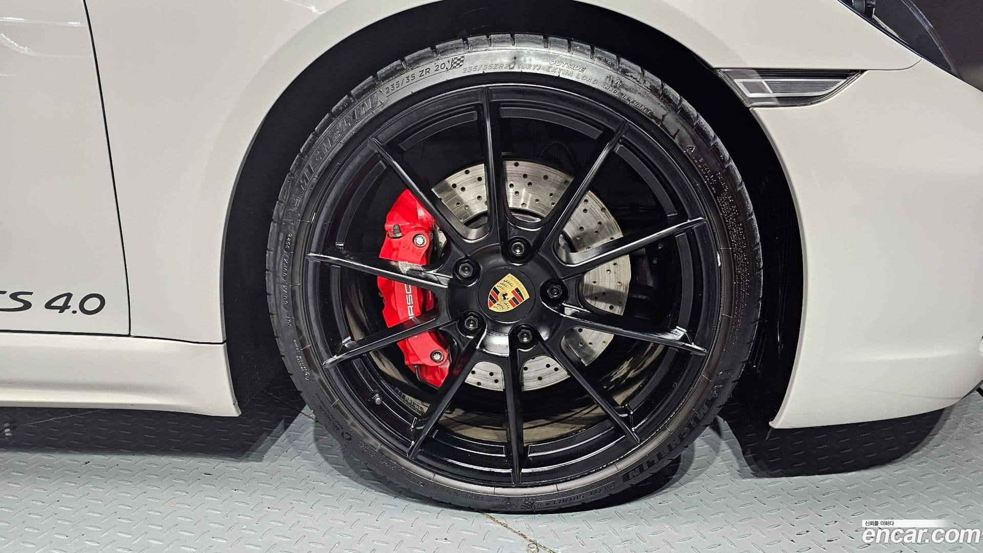 Main__Slider__Photo:718 Porsche 2022.4-4