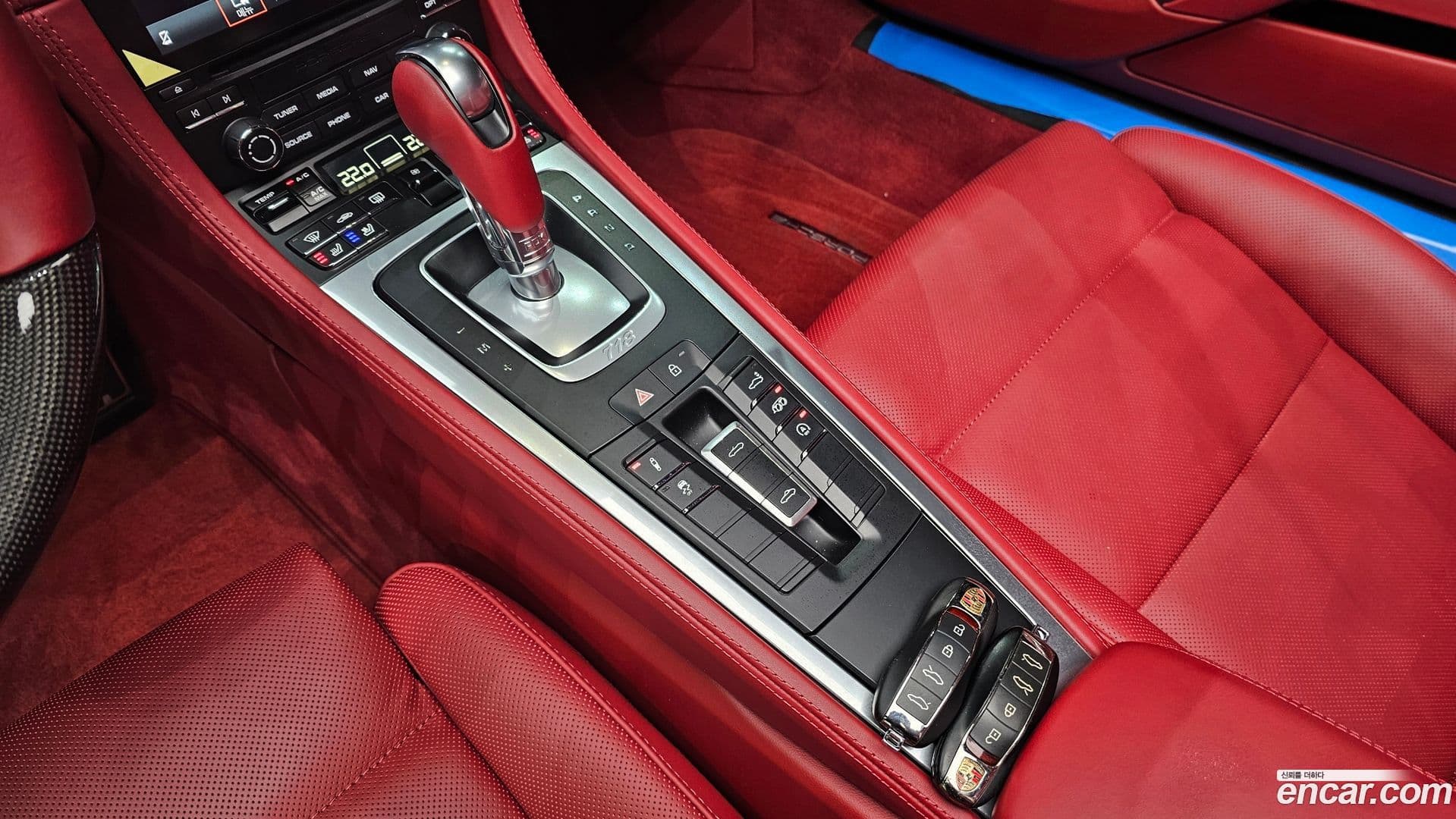 Main__Slider__Photo:718 Porsche 2022.4-8