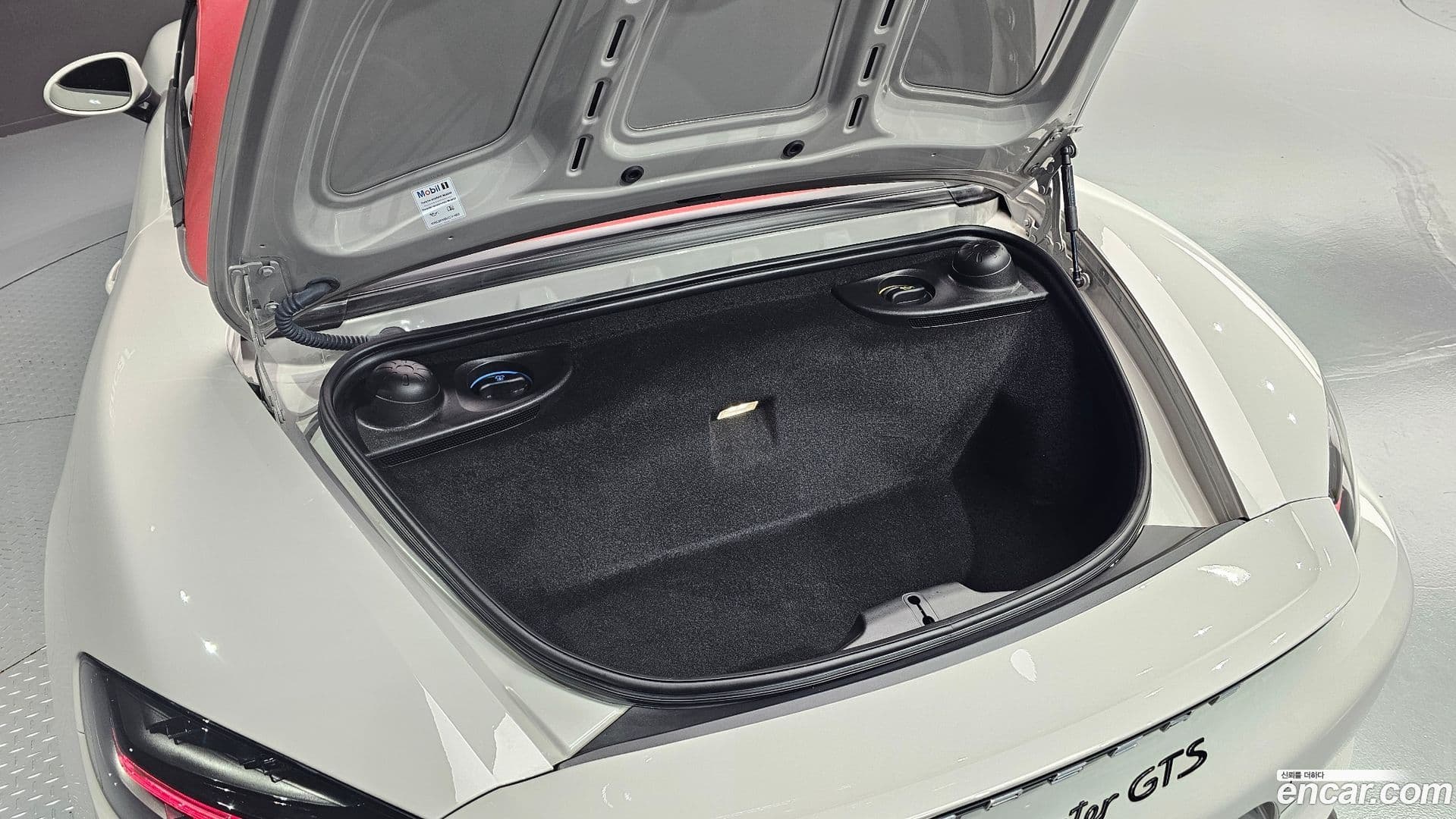 Main__Slider__Photo:718 Porsche 2022.4-17