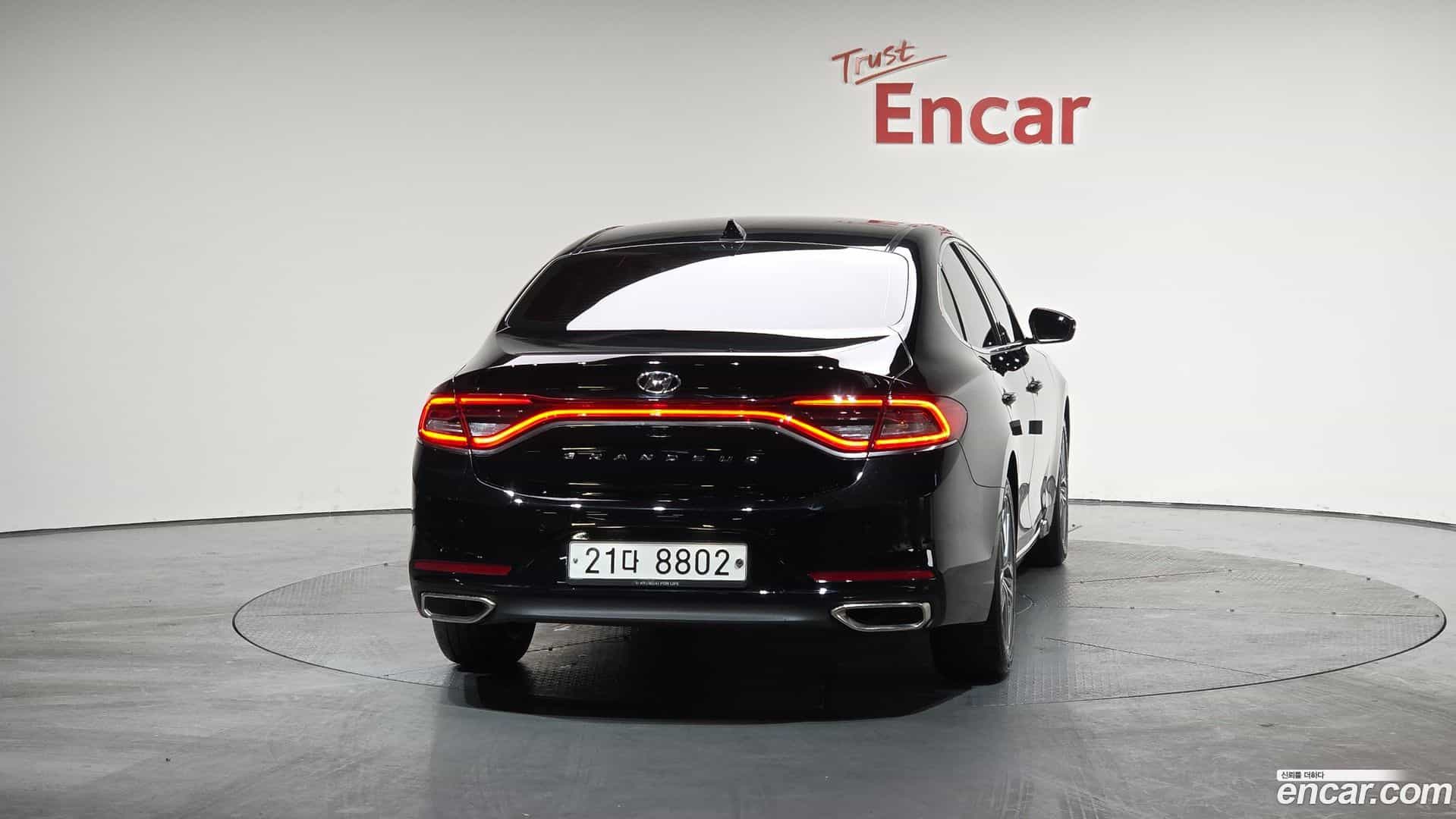 Grandeur Hyundai 2018.2-OUTER-004