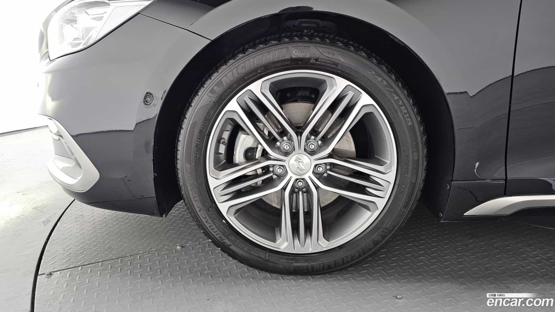 Grandeur Hyundai 2018.2-OUTER-005