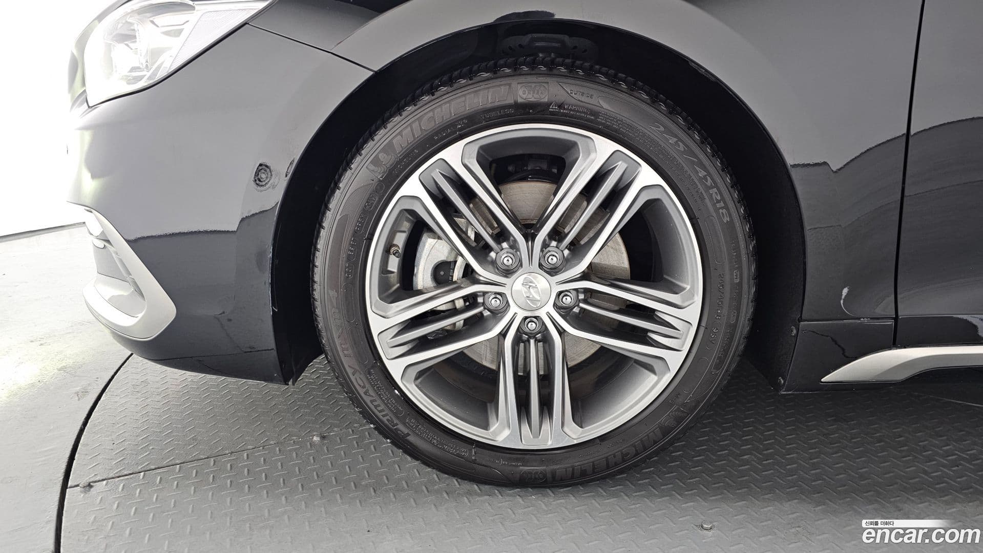 Main__Slider__Photo:Grandeur Hyundai 2018.2-4