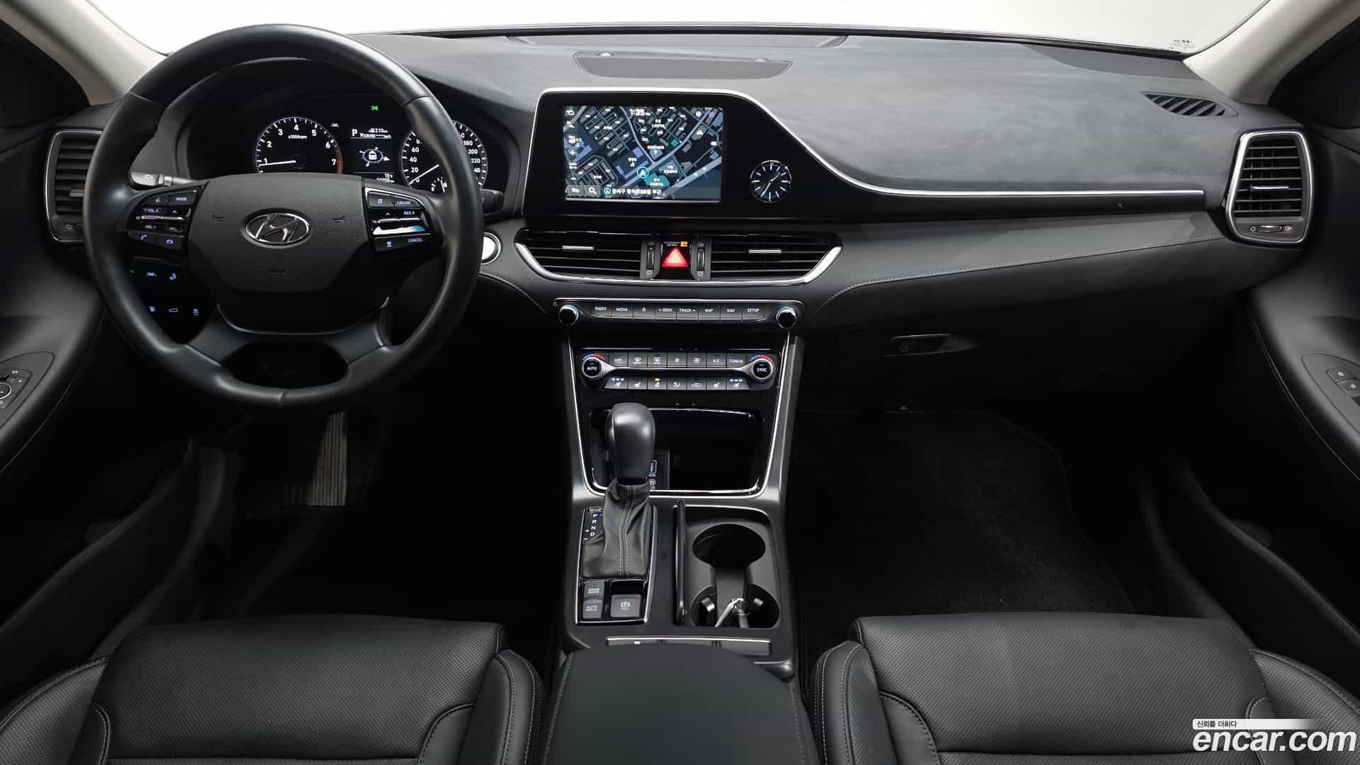 Grandeur Hyundai 2018.2-INNER-007