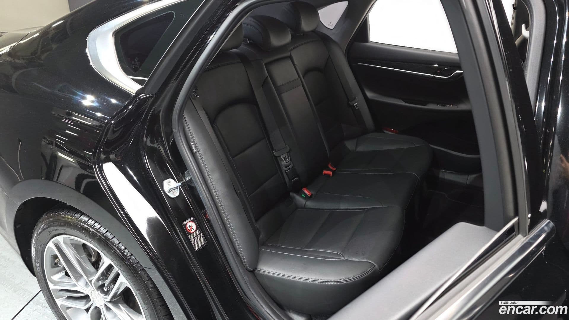 Main__Slider__Photo:Grandeur Hyundai 2018.2-10