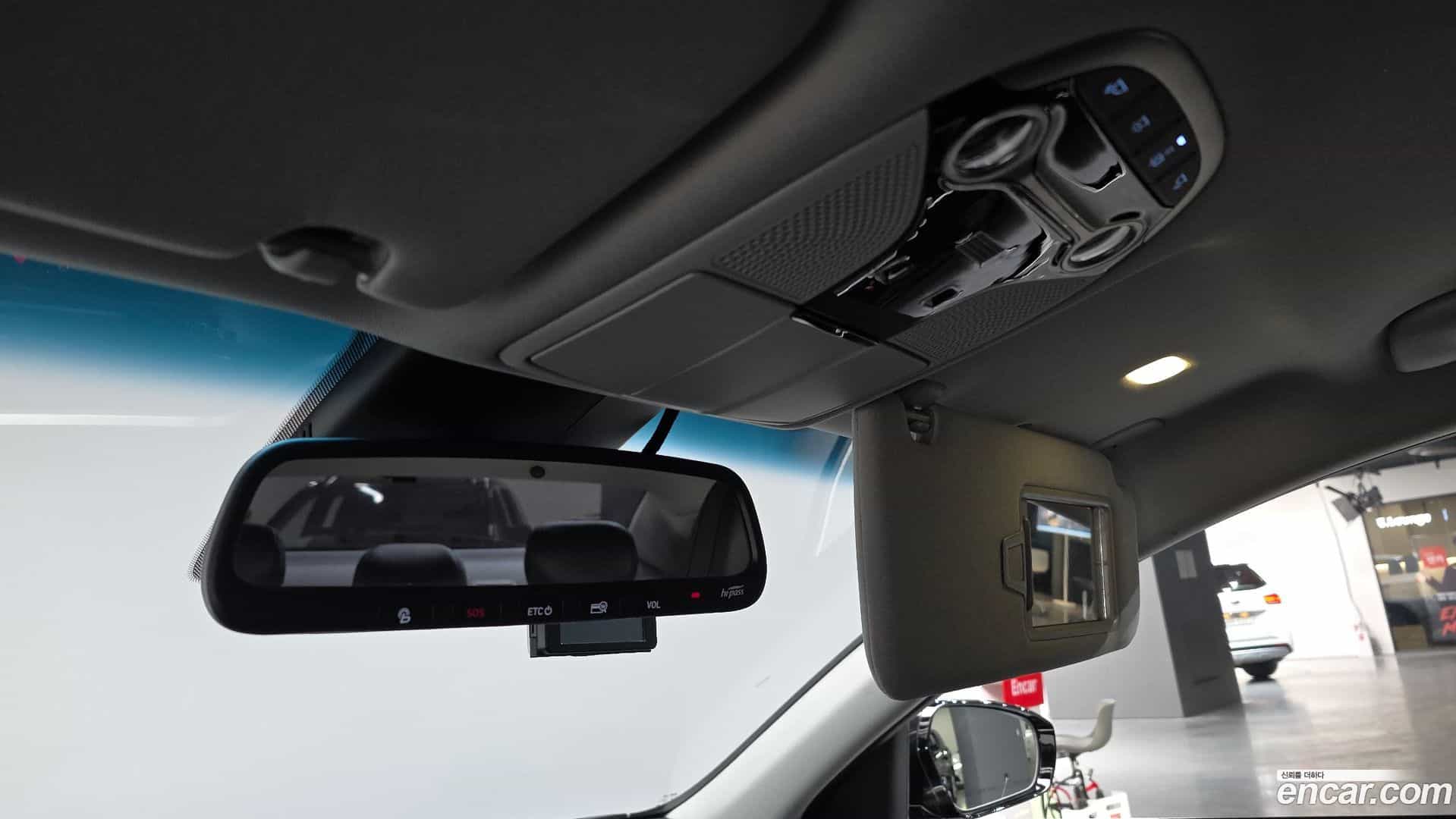 Grandeur Hyundai 2018.2-OPTION-021