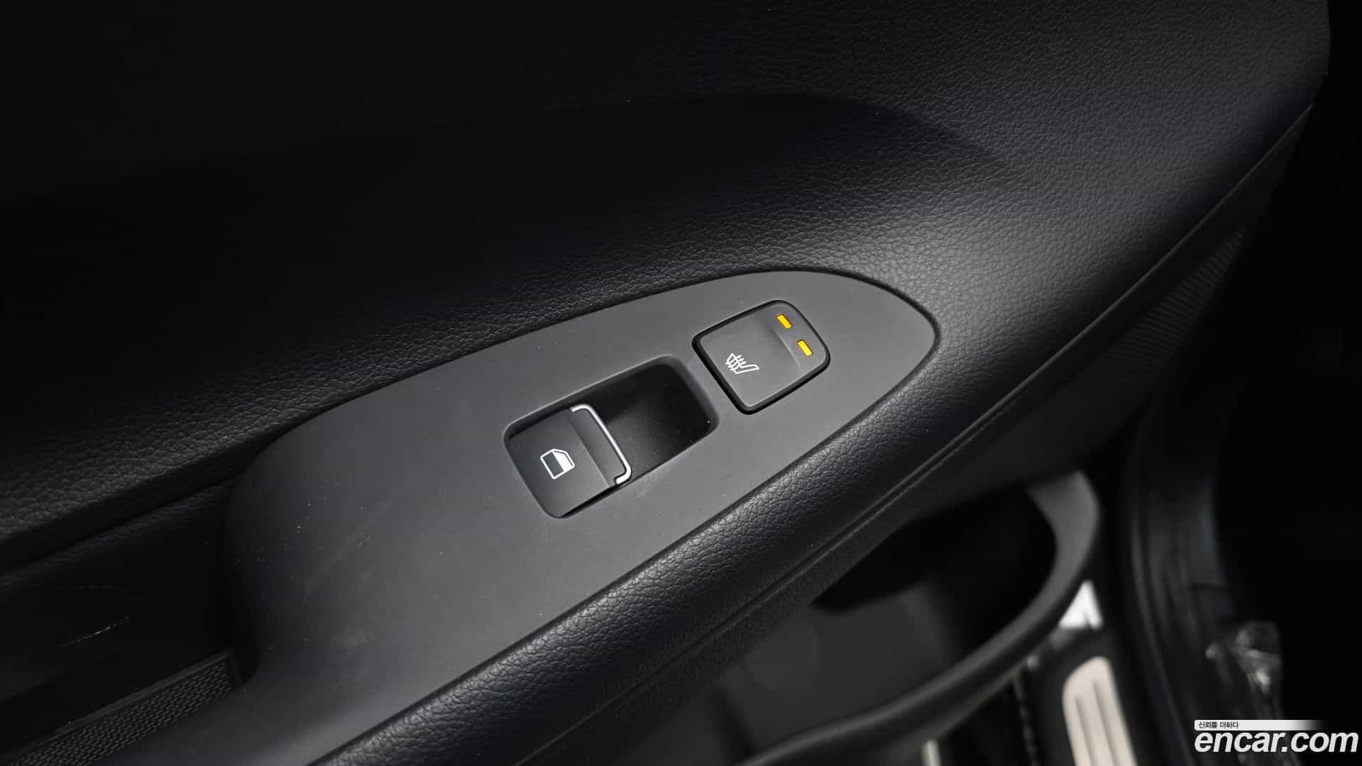 Grandeur Hyundai 2018.2-OPTION-023