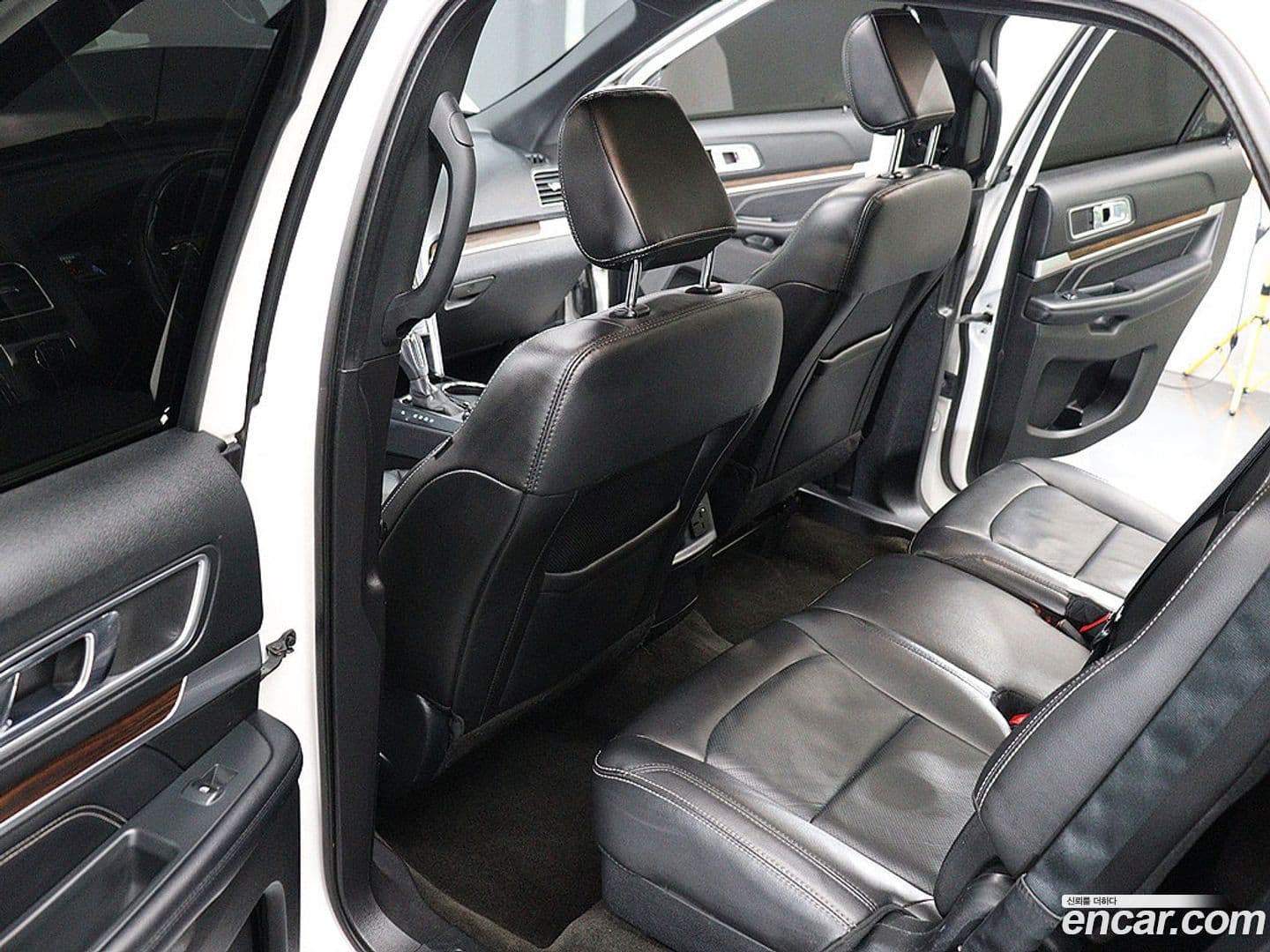 Main__Slider__Photo:Explorer Ford 2018.5-14