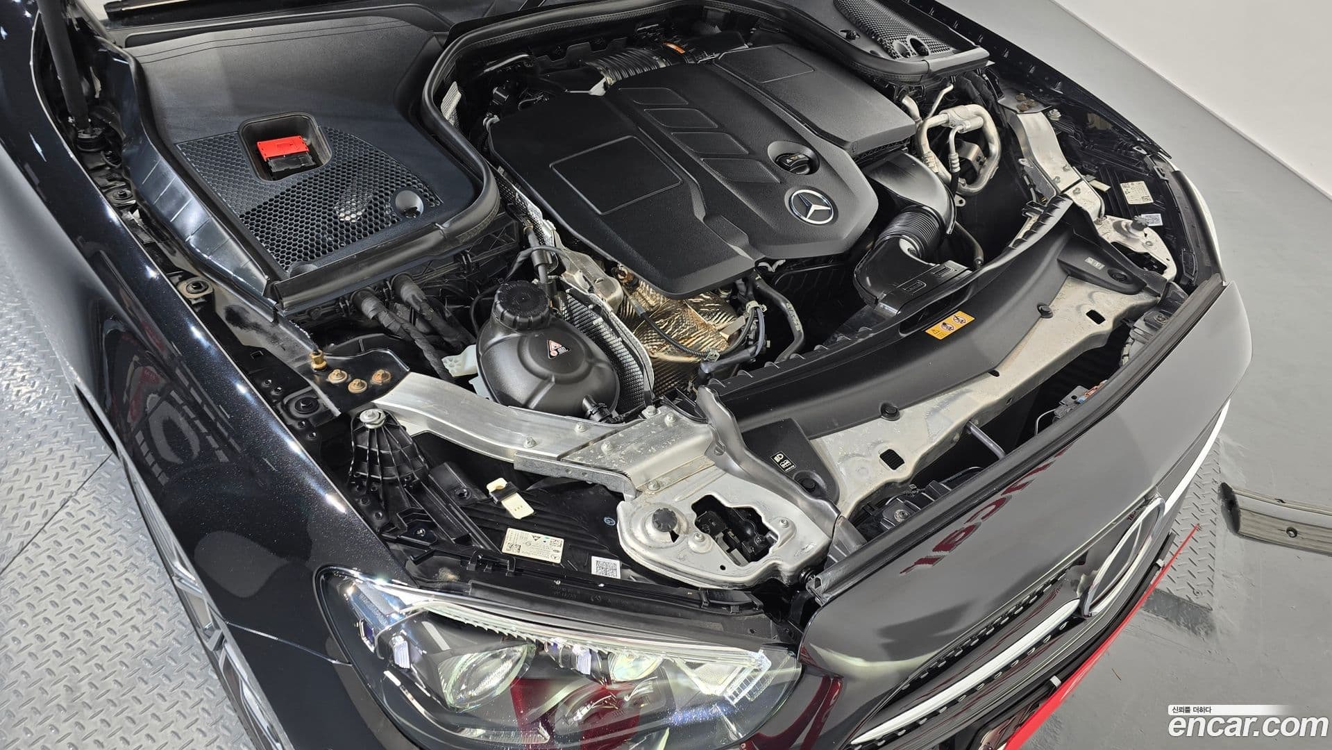 Main__Slider__Photo:E-Class Mercedes-Benz 2020.11-5