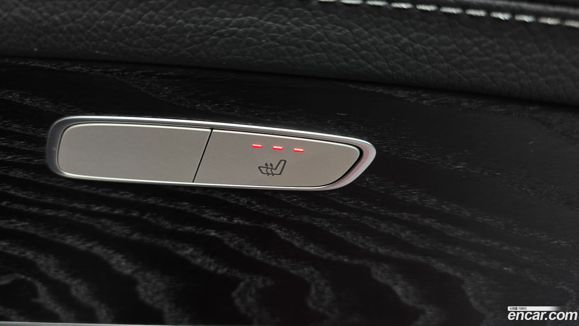 Main__Slider__Photo:E-Class Mercedes-Benz 2020.11-18