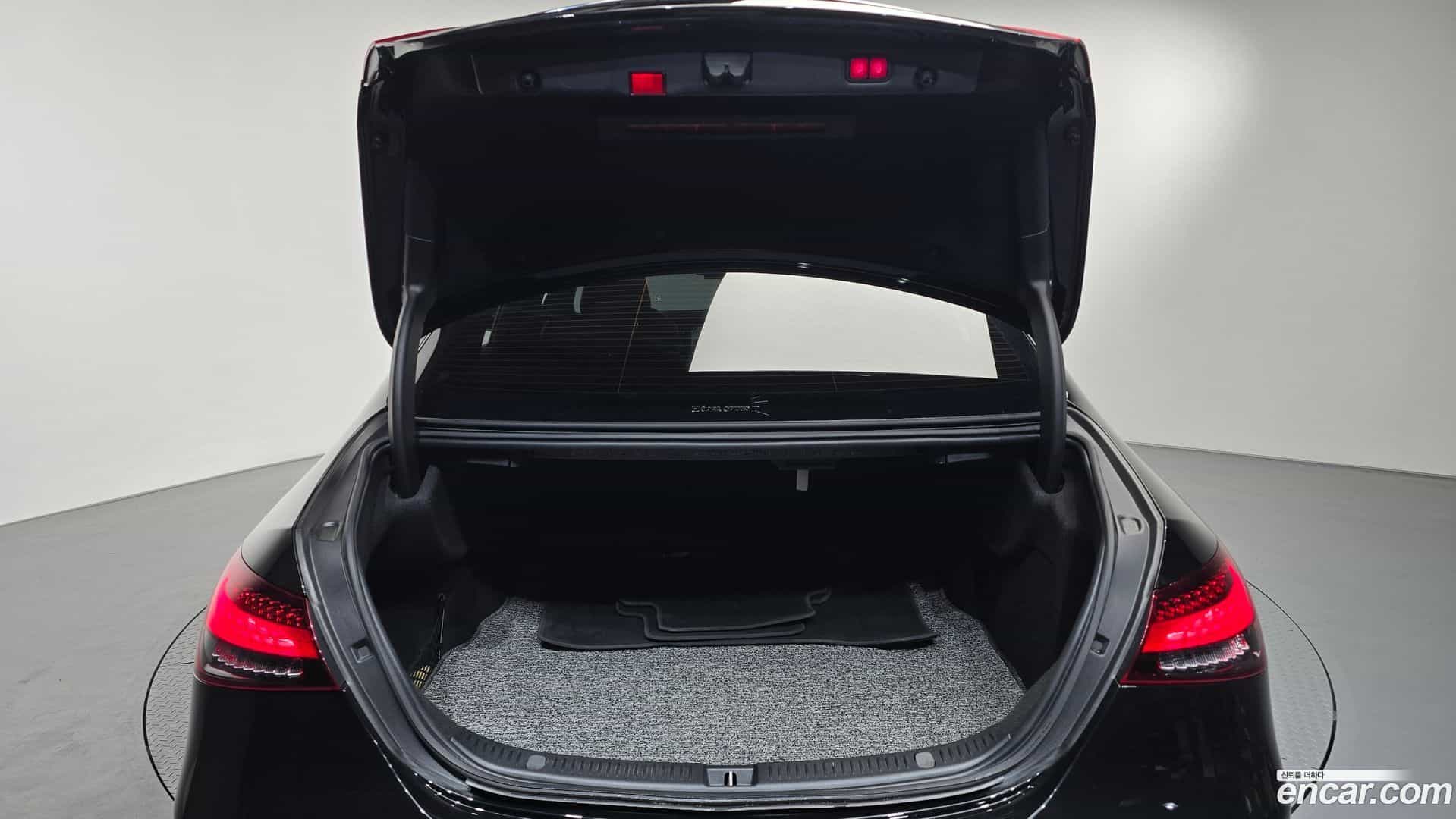 E-Class Mercedes-Benz 2020.11-OPTION-024