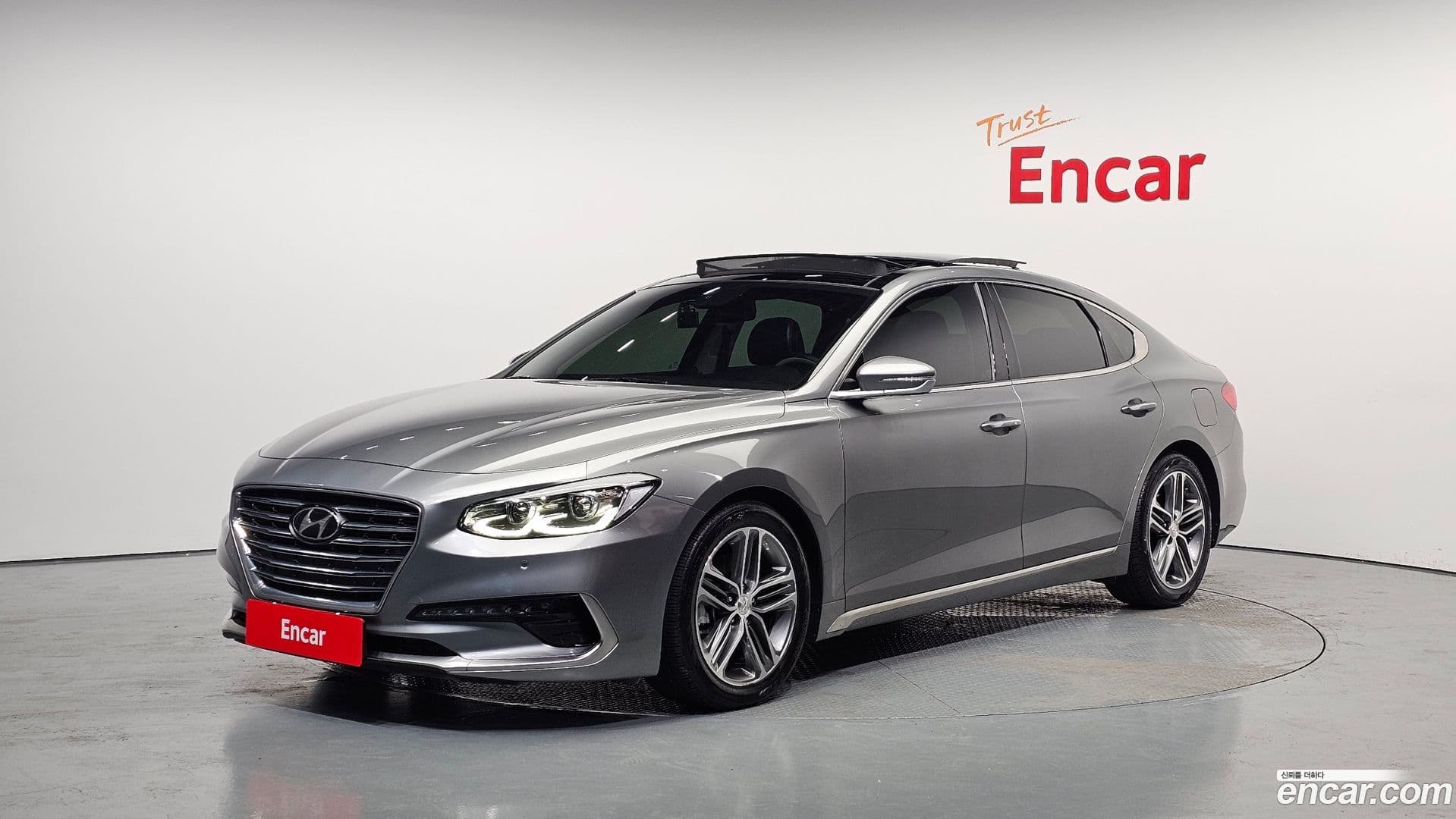 Main__Slider__Photo:Grandeur Hyundai 2017.2-0