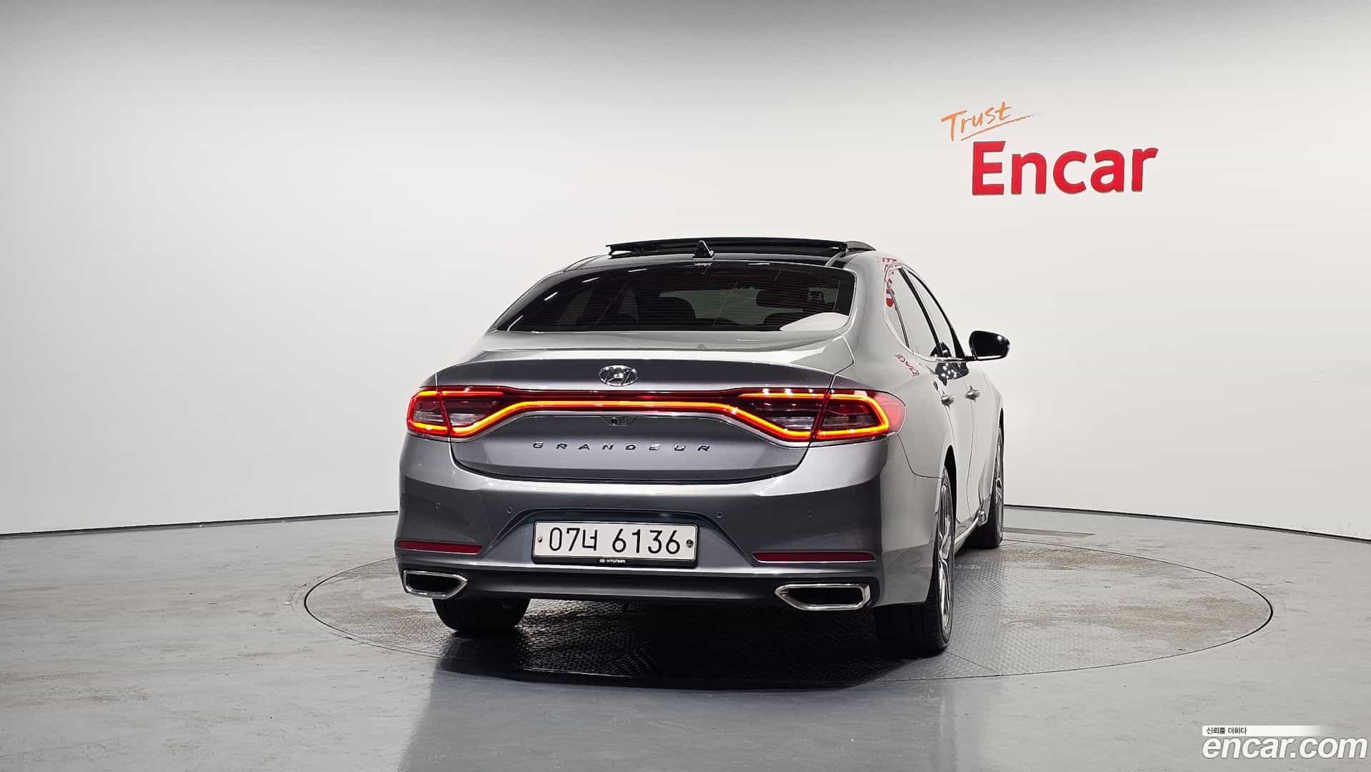 Grandeur Hyundai 2017.2-OUTER-004