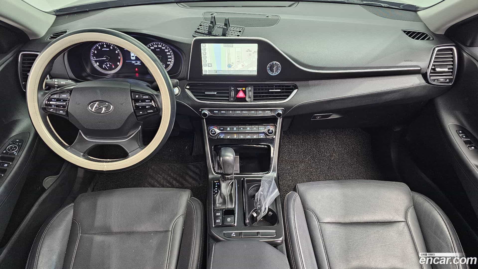 Grandeur Hyundai 2017.2-INNER-007