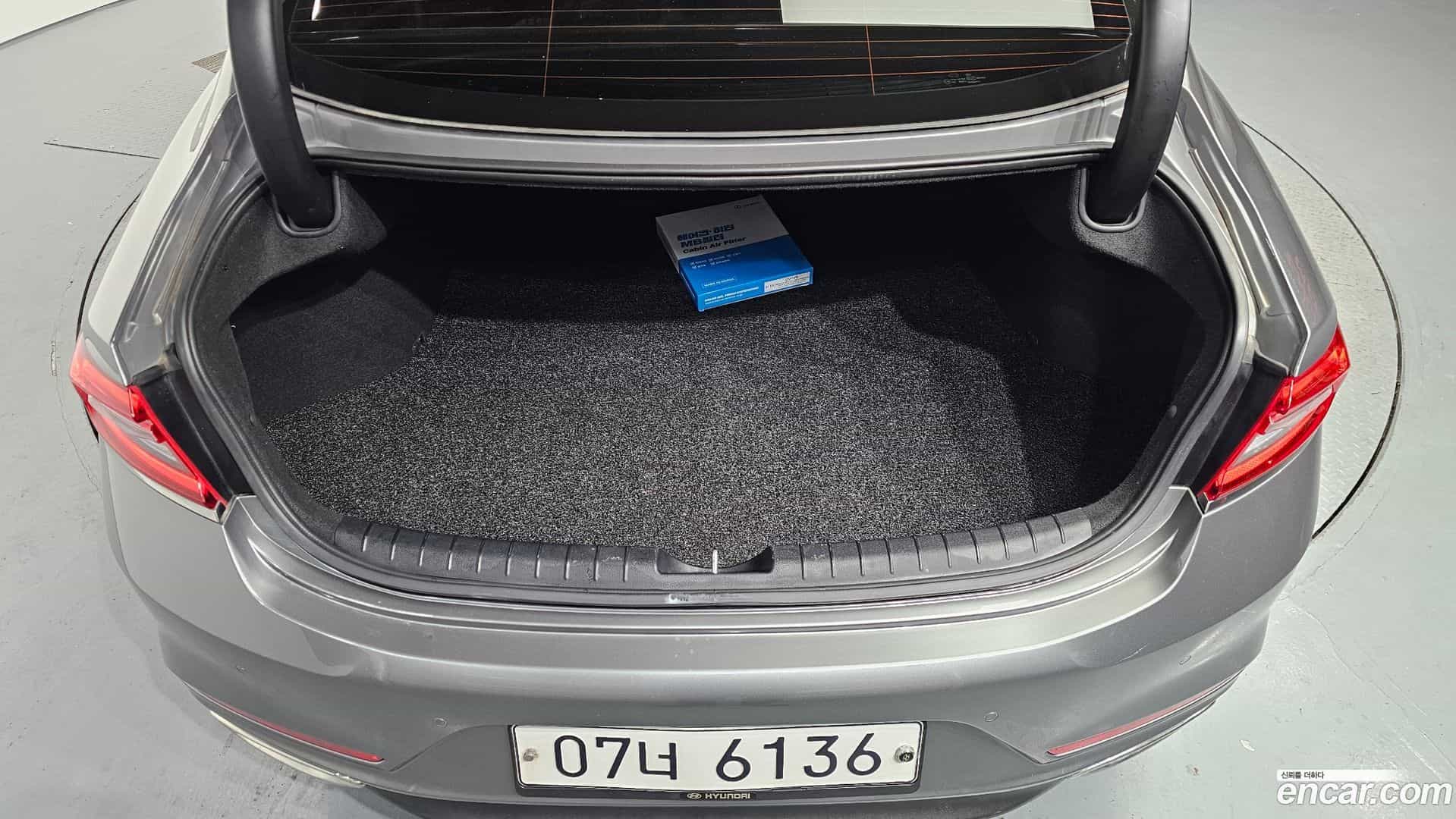 Grandeur Hyundai 2017.2-OPTION-024