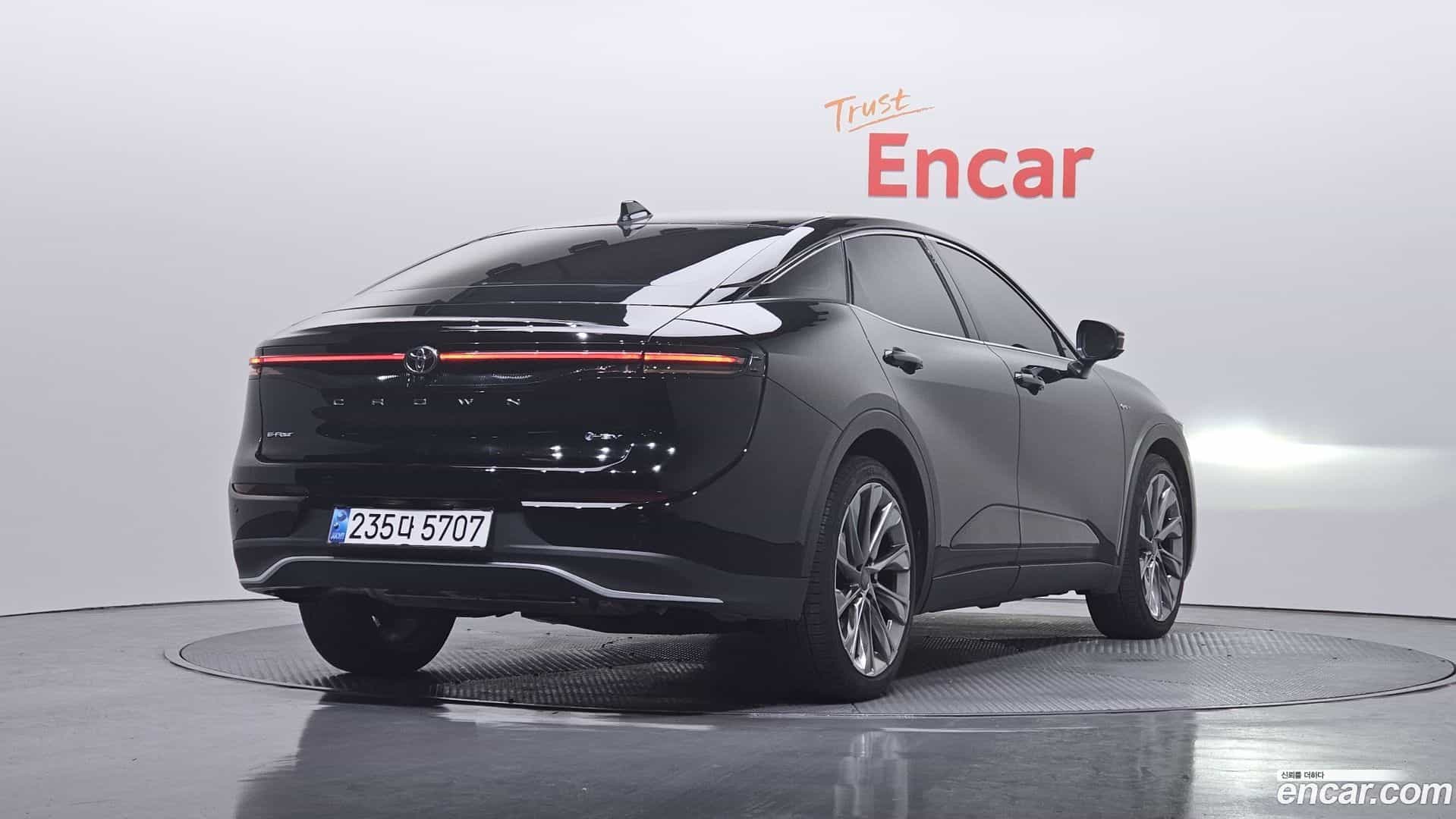 Crown Toyota 2024.4-OUTER-002