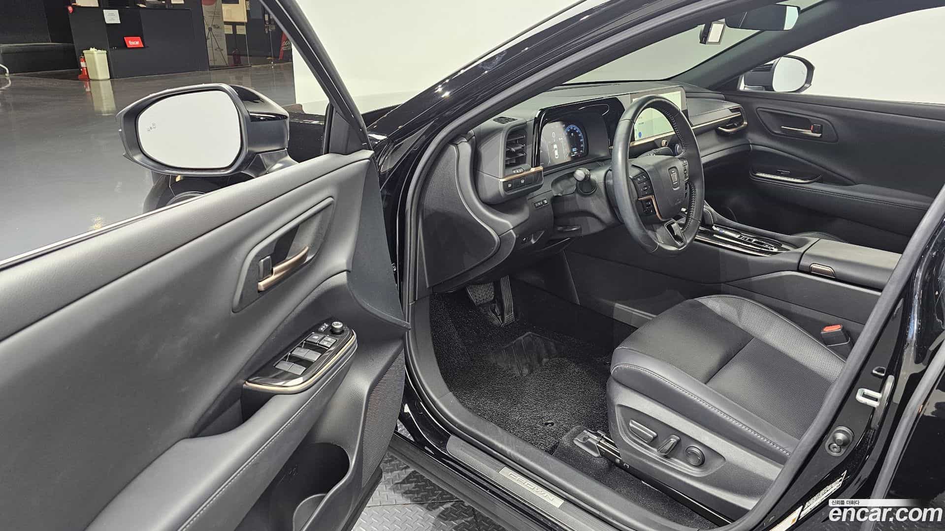 Crown Toyota 2024.4-OPTION-015