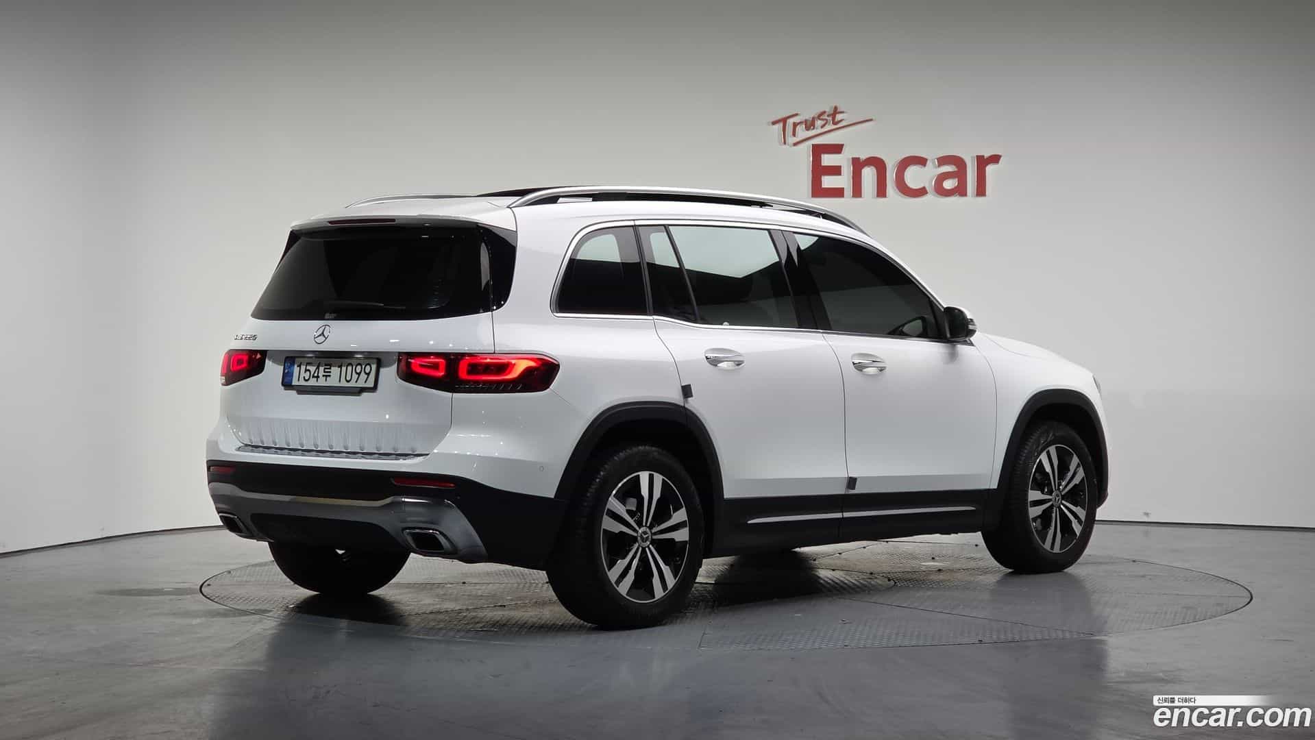 GLB-Class Mercedes-Benz 2021.1-OUTER-002