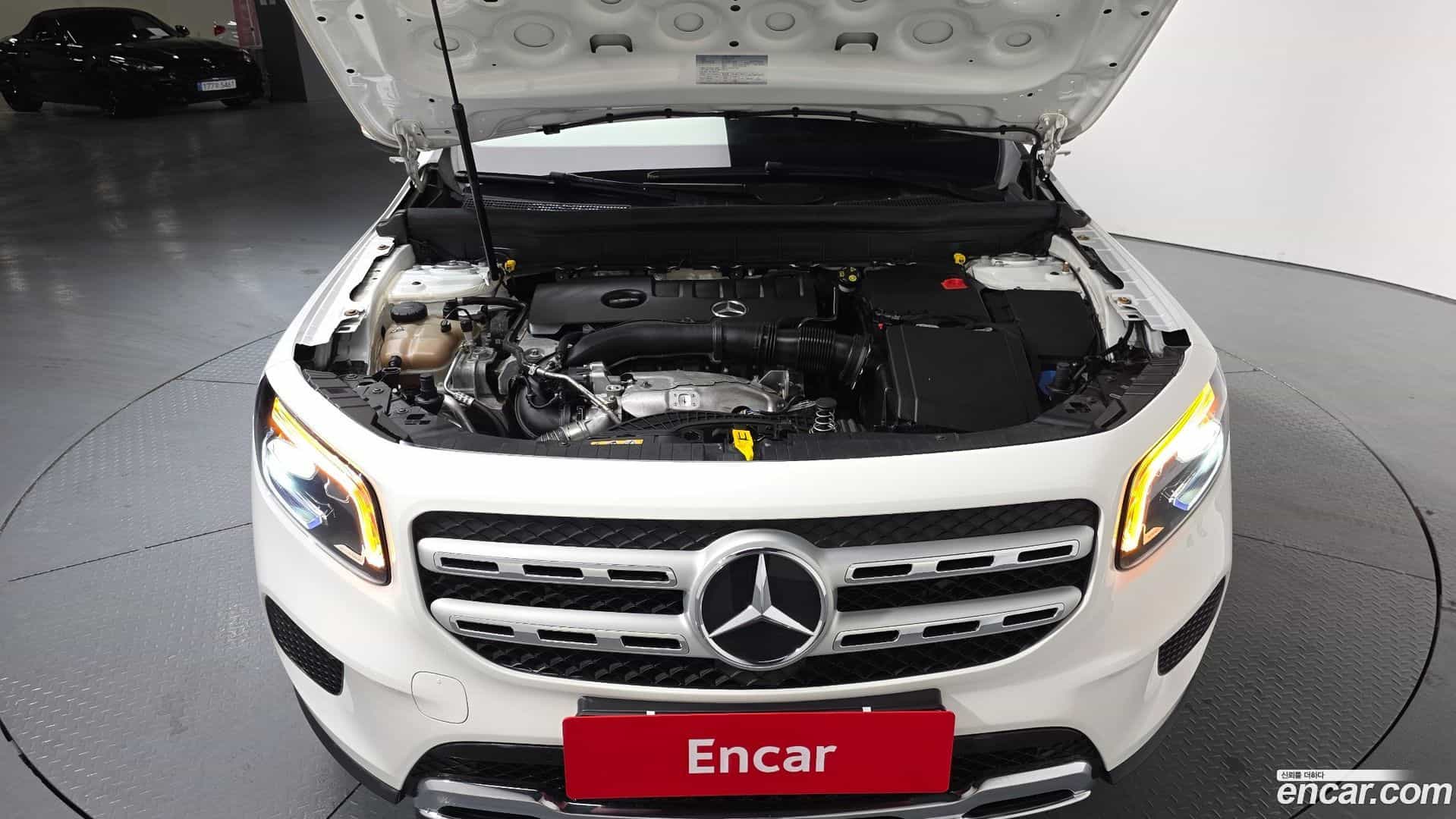 GLB-Class Mercedes-Benz 2021.1-INNER-006